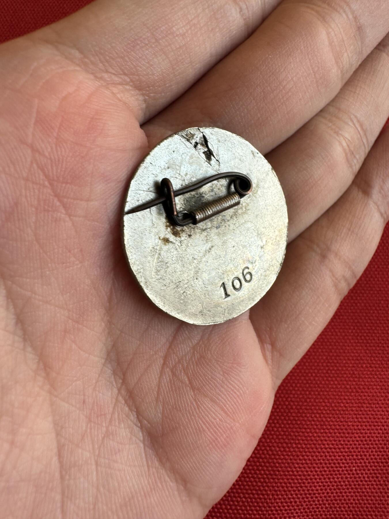 五哥徽章群   9号周二晚上八点4群联拍 铜章