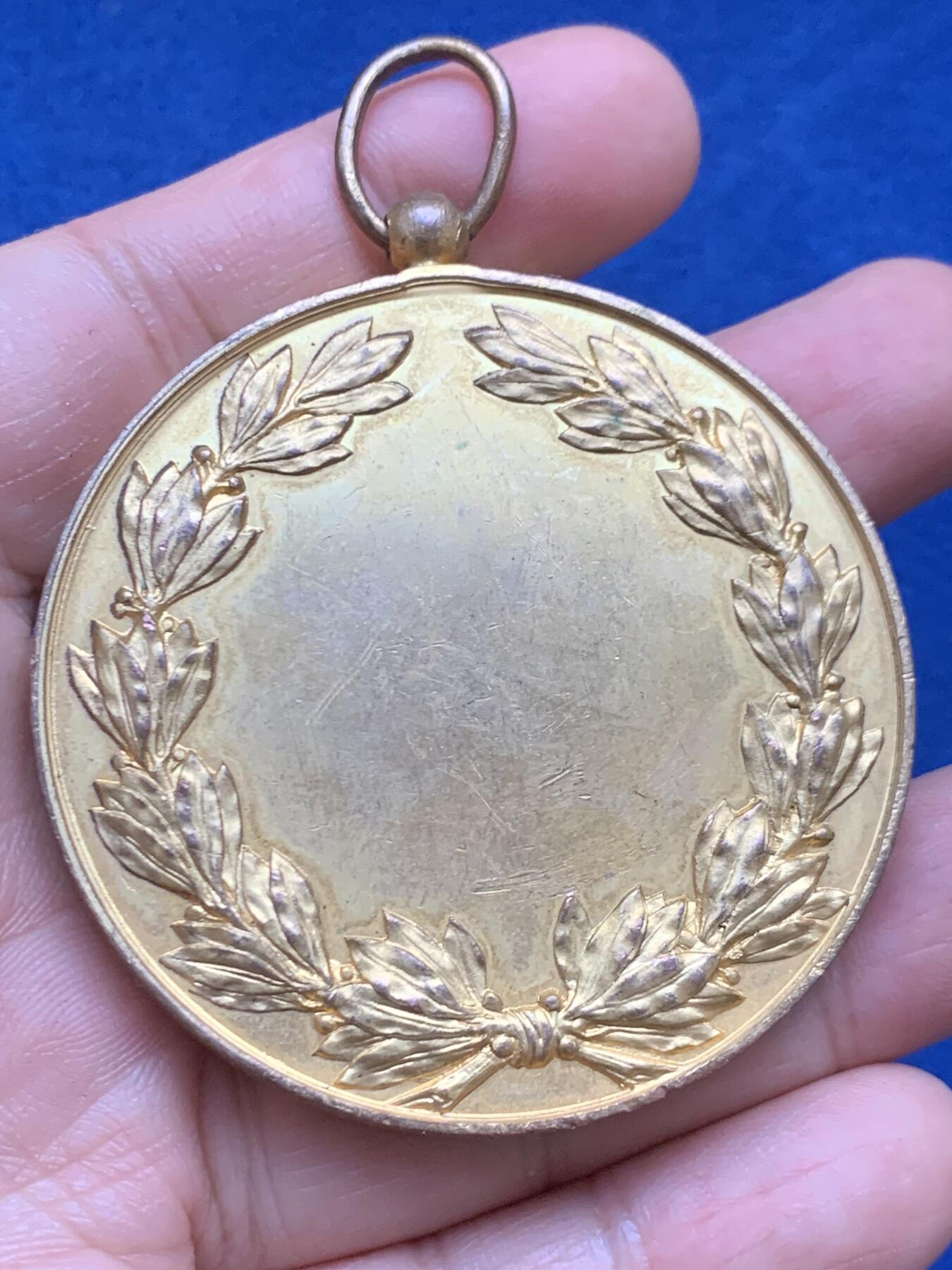 《竞宝斋》第446场 周日，周一，2场连拍 （全场包邮） 法国名人镀金铜章 86.4克 55.5mm