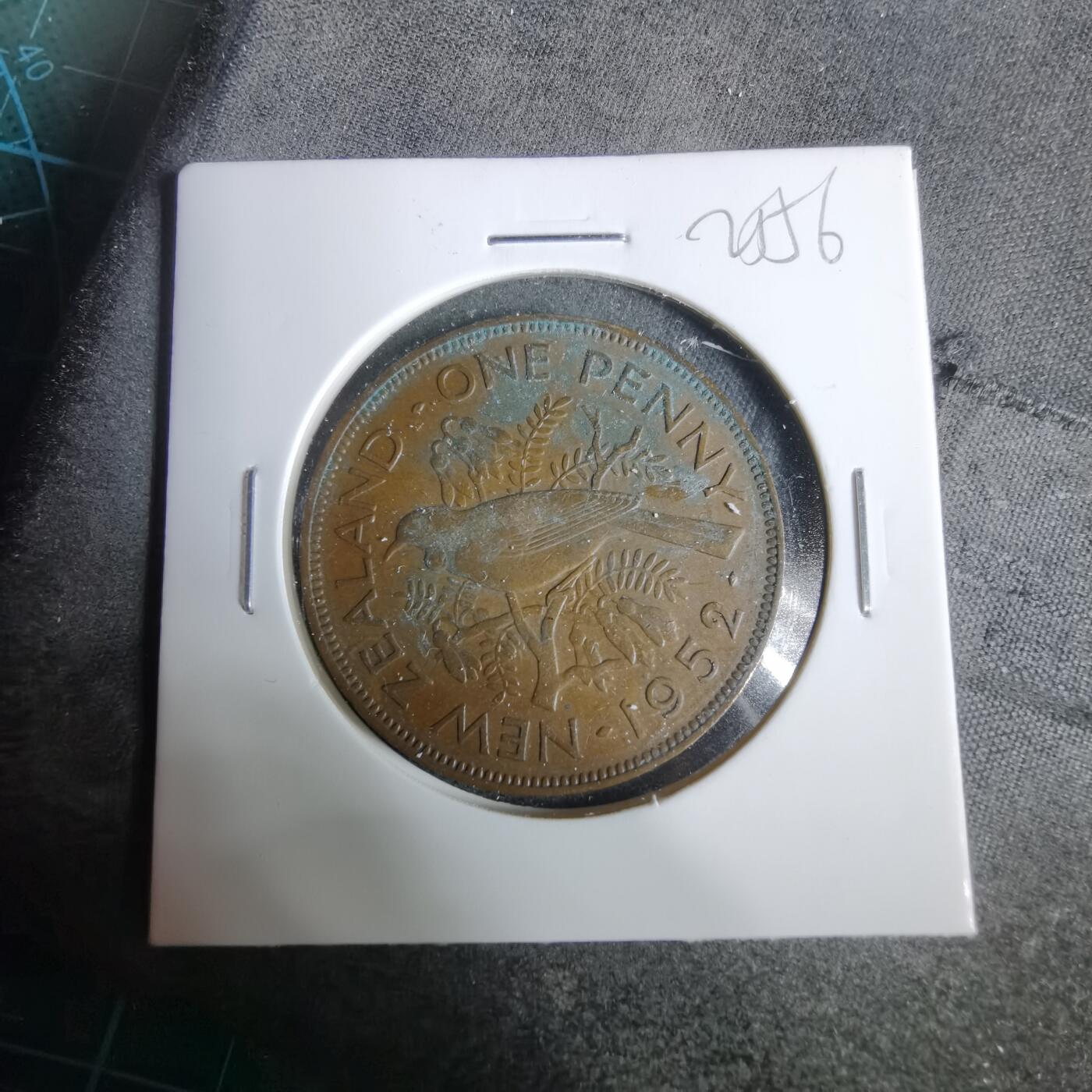 沼泽如烟--第925场 新西兰1952年一便士