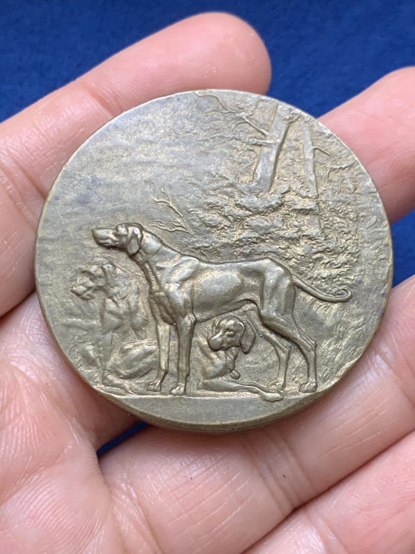 《竞宝斋》第446场 周日，周一，2场连拍 （全场包邮） 1930年法国埃维昂犬展‌纪念章 41.8克 44.8mm