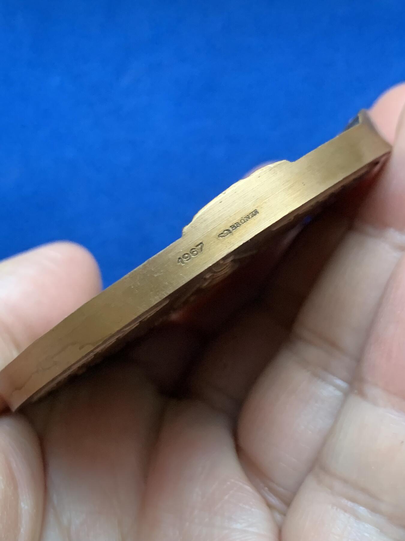 《竞宝斋》第446场 周日，周一，2场连拍 （全场包邮） 法国爱尔福特兽医学校200周年大铜章 1967 丰饶角铜标 直径67mm 重量169.3g