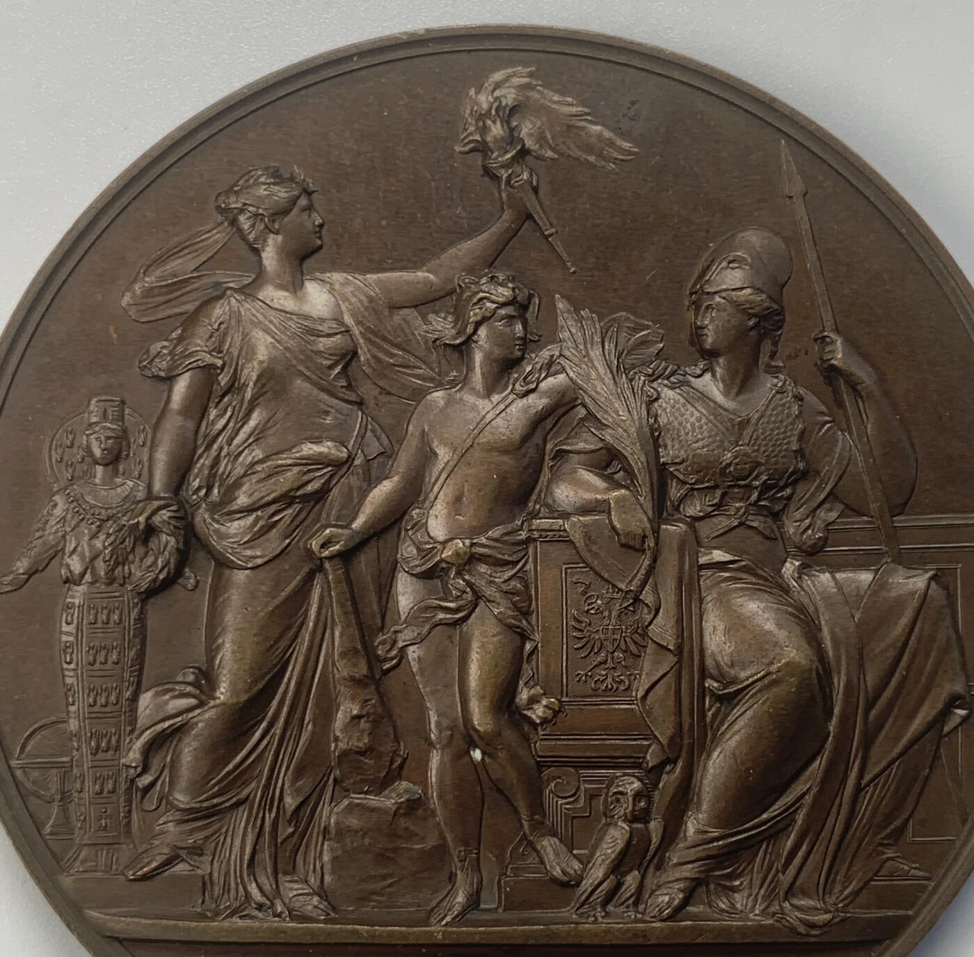 掌中浮雕-藏着的欧洲第045场 1877年奥地利 卡杰坦·冯·费尔德（Caietanus Felder）男爵再次当选维也纳市长纪念章，奥地利章牌艺术大师安东·沙夫（A.Scharff）设计作品，64mm，送合适的亚克力盒子