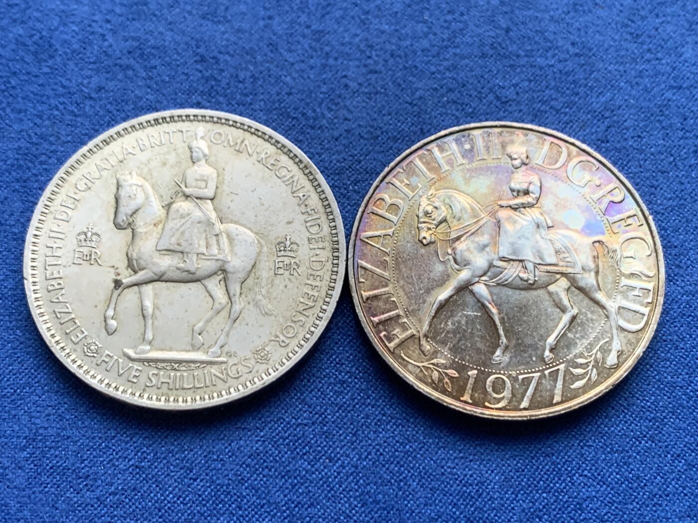 《竞宝斋》第446场 周日，周一，2场连拍 （全场包邮） 两枚一组 英国伊丽莎白二世1953年登基5先令镍币和1977年登基25周年镍币