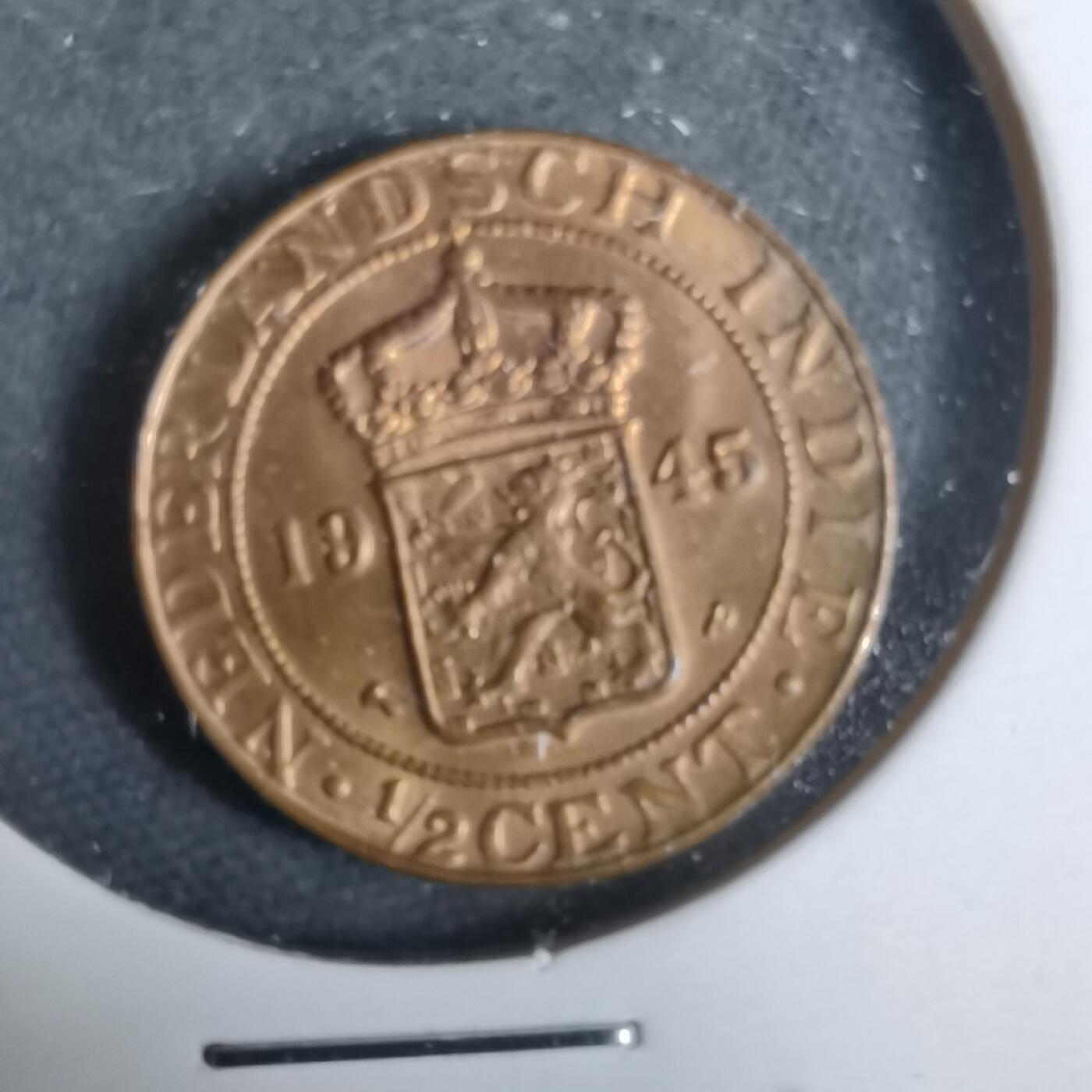 沼泽如烟--第925场 荷属东印度1945年半分