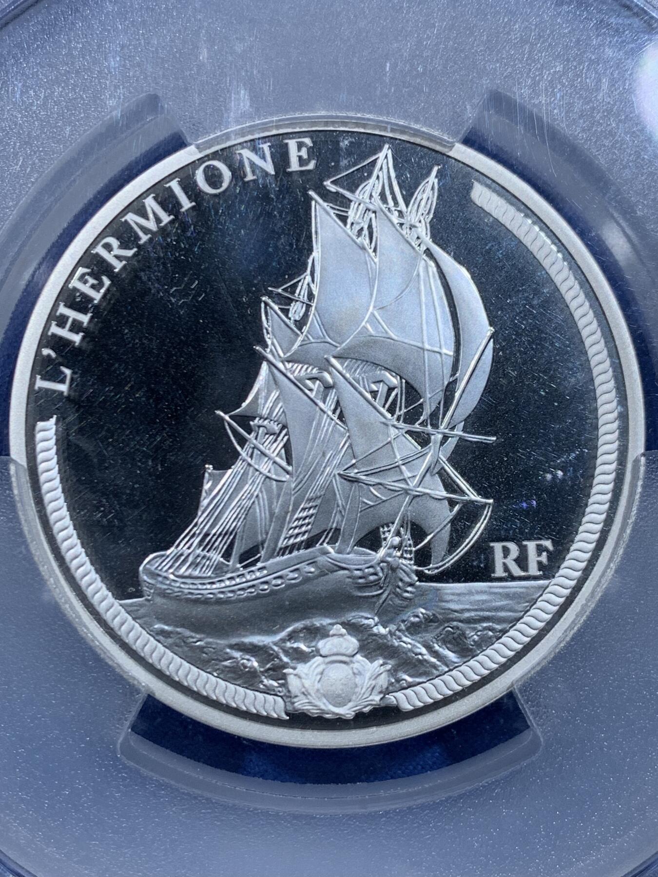 《竞宝斋》第446场 周日，周一，2场连拍 （全场包邮） 唯一冠军分 PCGS PR68DCAM 法国2012年赫敏号50欧元银币 950银 163.8克 加大加厚盒封装