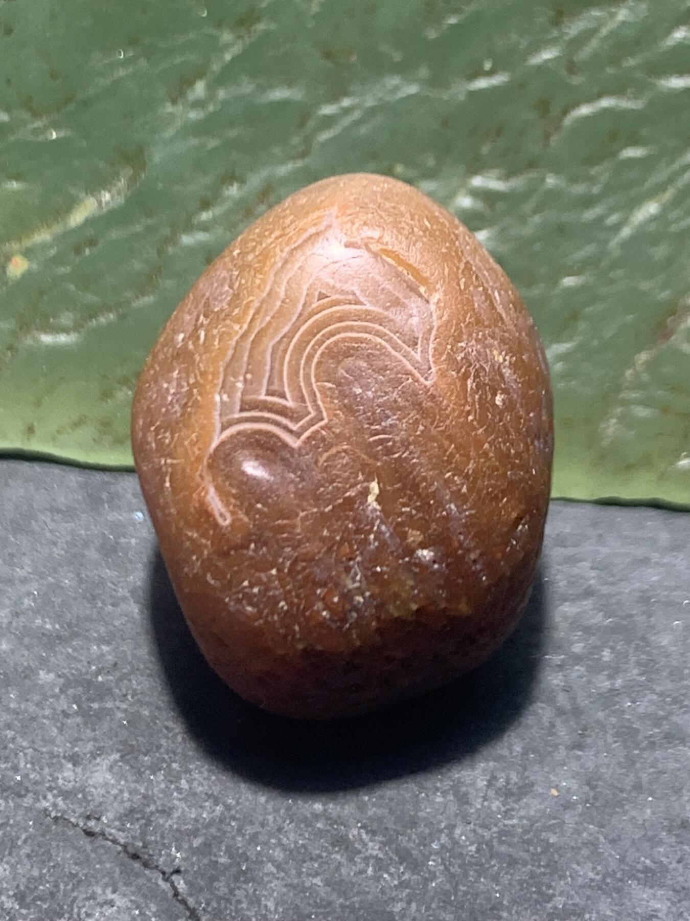 精美天眼纹水冲籽川料南红玛瑙原石一颗，