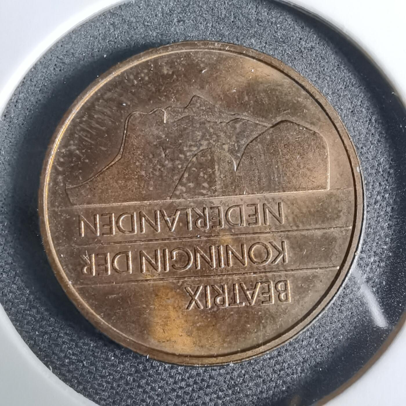 沼泽如烟--第925场 荷兰1985年五分