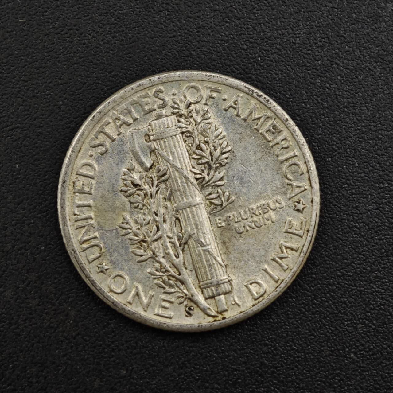 【淘币小摊】实时拍第八百二十二拍   银币套币场   满百包邮可预留二周 每周一统一发货   美国1944年小飞人10分银币