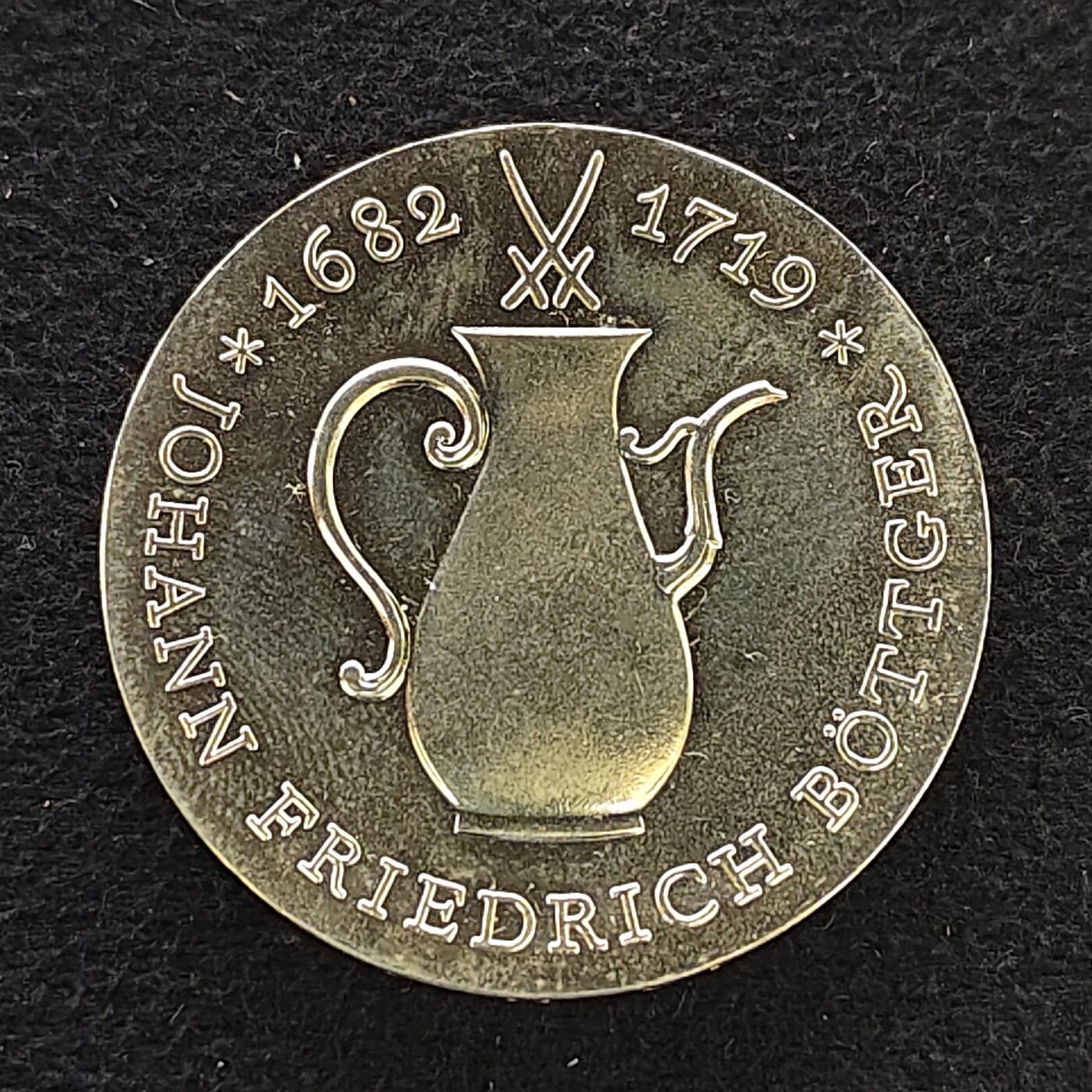 【全场包邮】纯粹捡漏拍485场（免费代拍第22场） 德国民主德国1969年10马克炼金术师约翰·弗雷德里克·博特格逝世250周年纪念银币