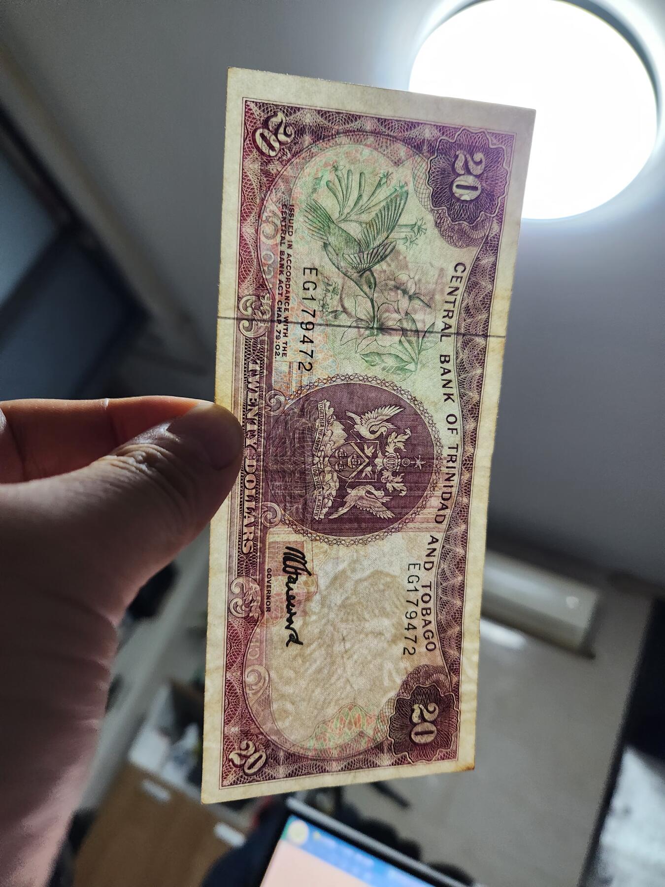 12月10号晚上8点 外国纸币自动截拍第71场 特立尼达和多巴哥20元 1979年 极美品 稀少签名