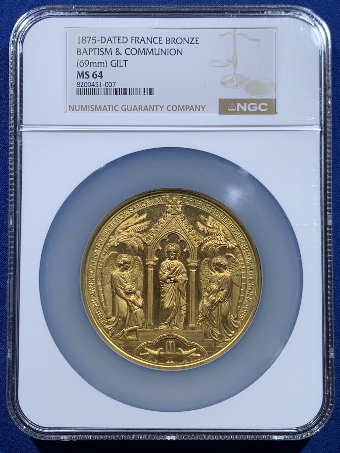 《竞宝斋》第446场 周日，周一，2场连拍 （全场包邮） NGC MS64 高分 法国1875年早期罕见镀金耶稣受洗礼，圣灵降临大铜章，镀金少见，金光闪闪，比起普通常见铜制款更为庄严绚丽，直径：69mm，加大加厚盒。