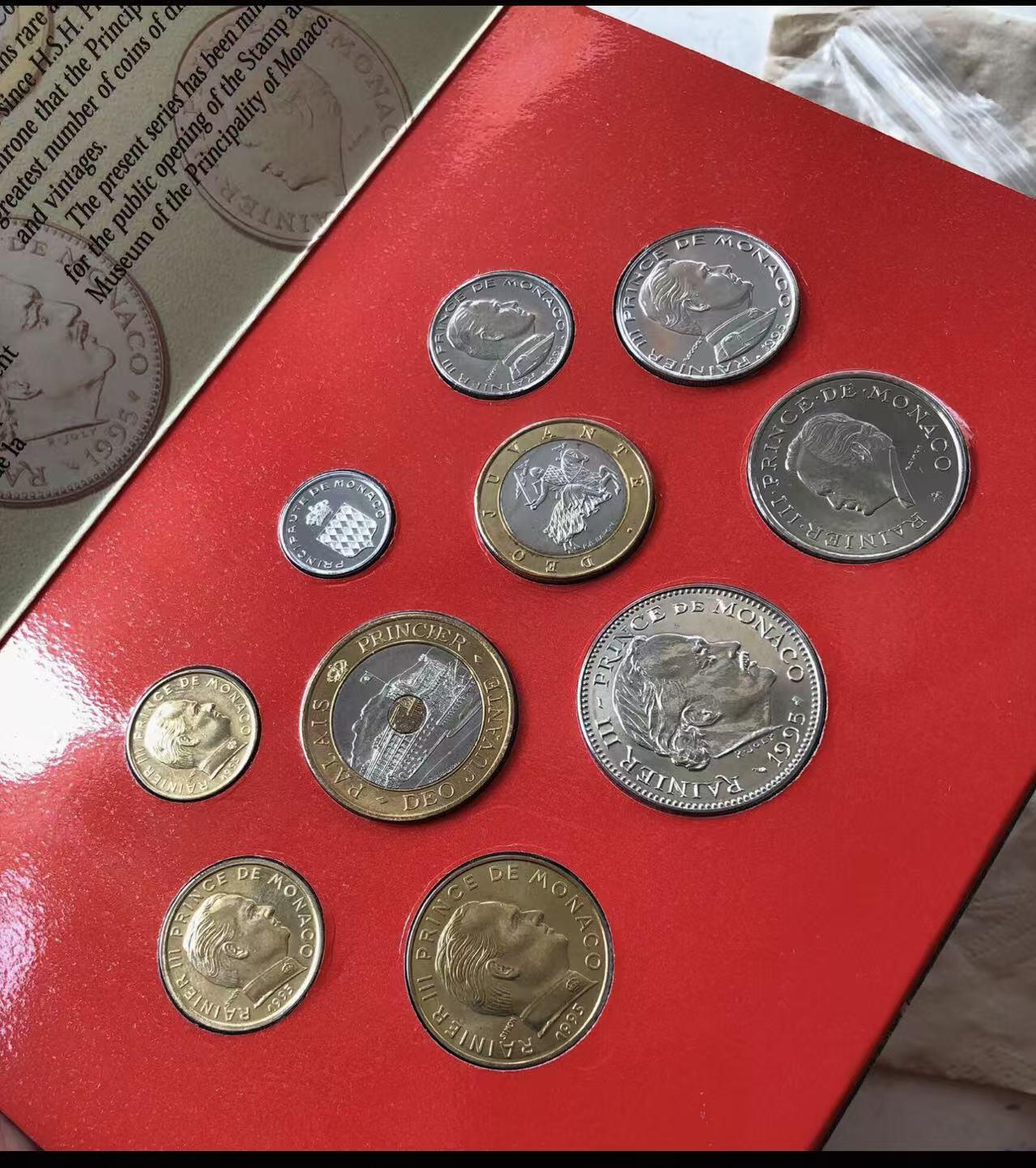 《外钞收藏家》第五百九十二期（精选场）（本平台长期征集拍品、欢迎藏友们联系合作） 【稀少官方原册】1995年摩纳哥精制币全套清年份！