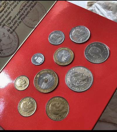 《外钞收藏家》第五百九十二期（精选场）（本平台长期征集拍品、欢迎藏友们联系合作） - 【稀少官方原册】1995年摩纳哥精制币全套清年份！