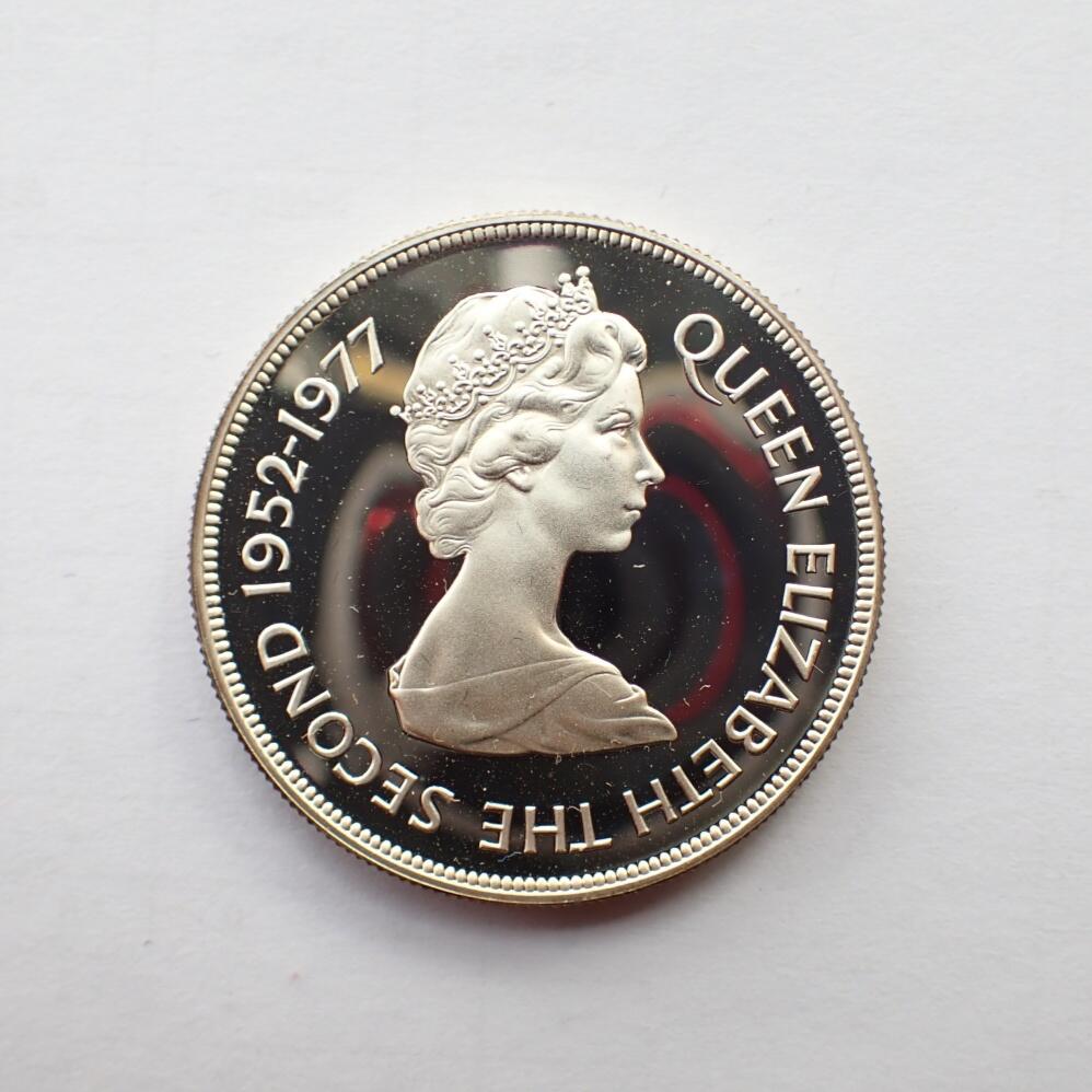 古楚泉社世界钱币专场NO.2 特里斯坦达库尼亚女王登基25周年25便士大银币