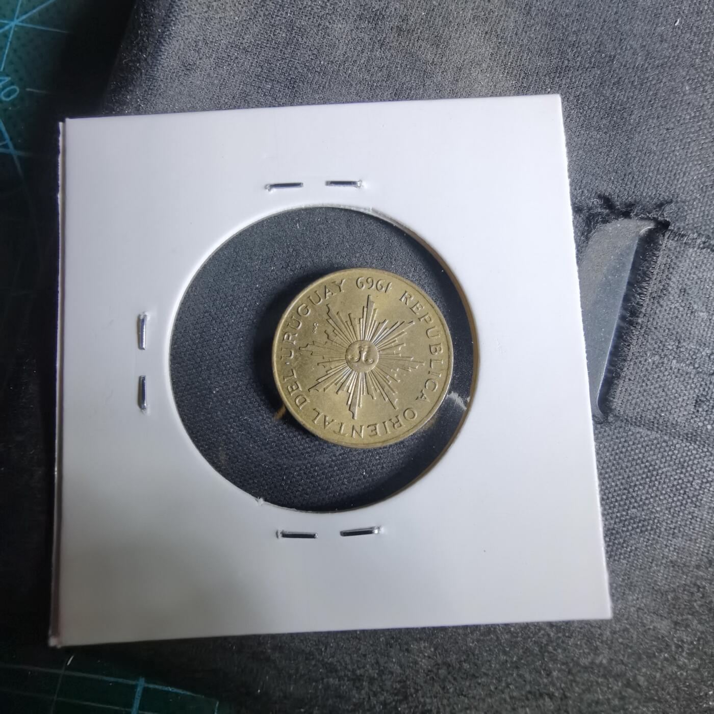 沼泽如烟--第925场 乌拉圭1969年1比索