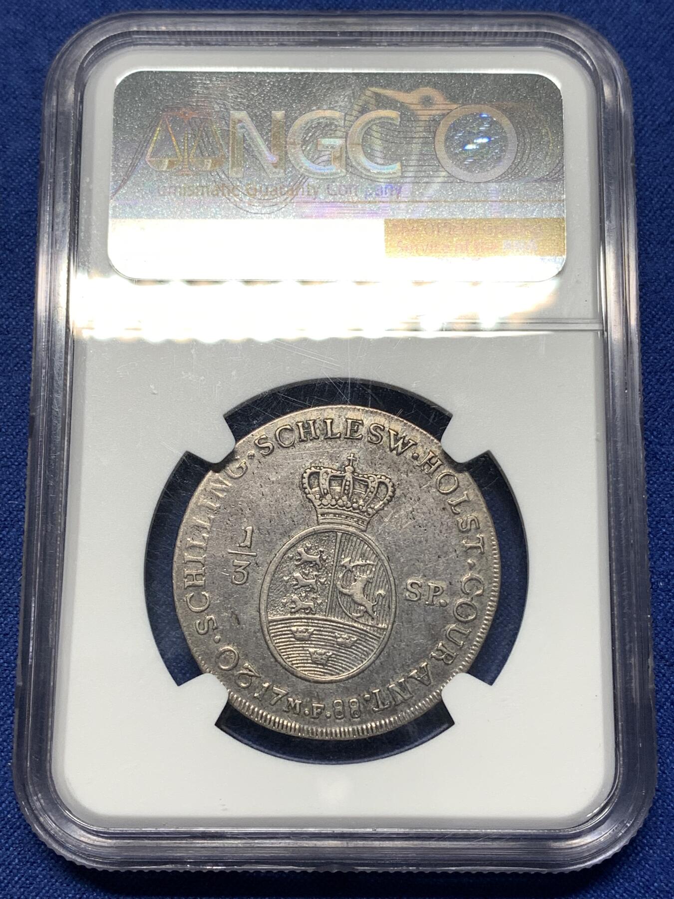 《竞宝斋》第446场 周日，周一，2场连拍 （全场包邮） NGC XFD 丹麦 石勒苏益格公国 1788年-MF 1/3达勒 银币 少见的北欧国家钱币 传世包浆 细节良好 克书参考价500美金（XF-40） 稀缺品种