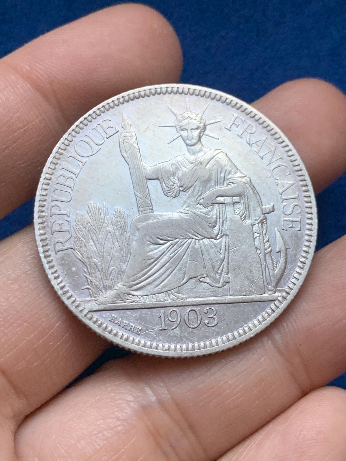 《竞宝斋》第446场 周日，周一，2场连拍 （全场包邮） 法属印支1903年坐洋银币，整体带光，磨损不多。