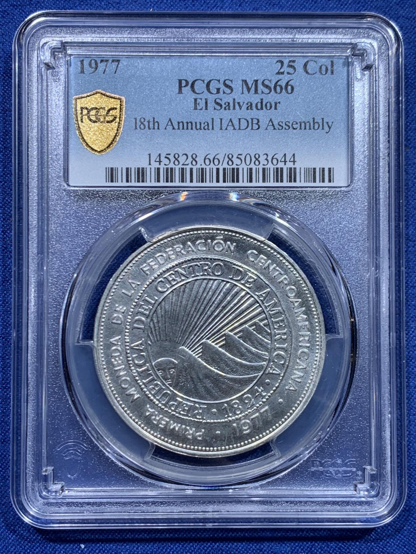 《竞宝斋》第446场 周日，周一，2场连拍 （全场包邮） PCGS MS66 萨尔瓦多1977年第18届IADB理事大会25科隆银币，900银，25克，发行量2000，美洲太阳脸，稀少品种。