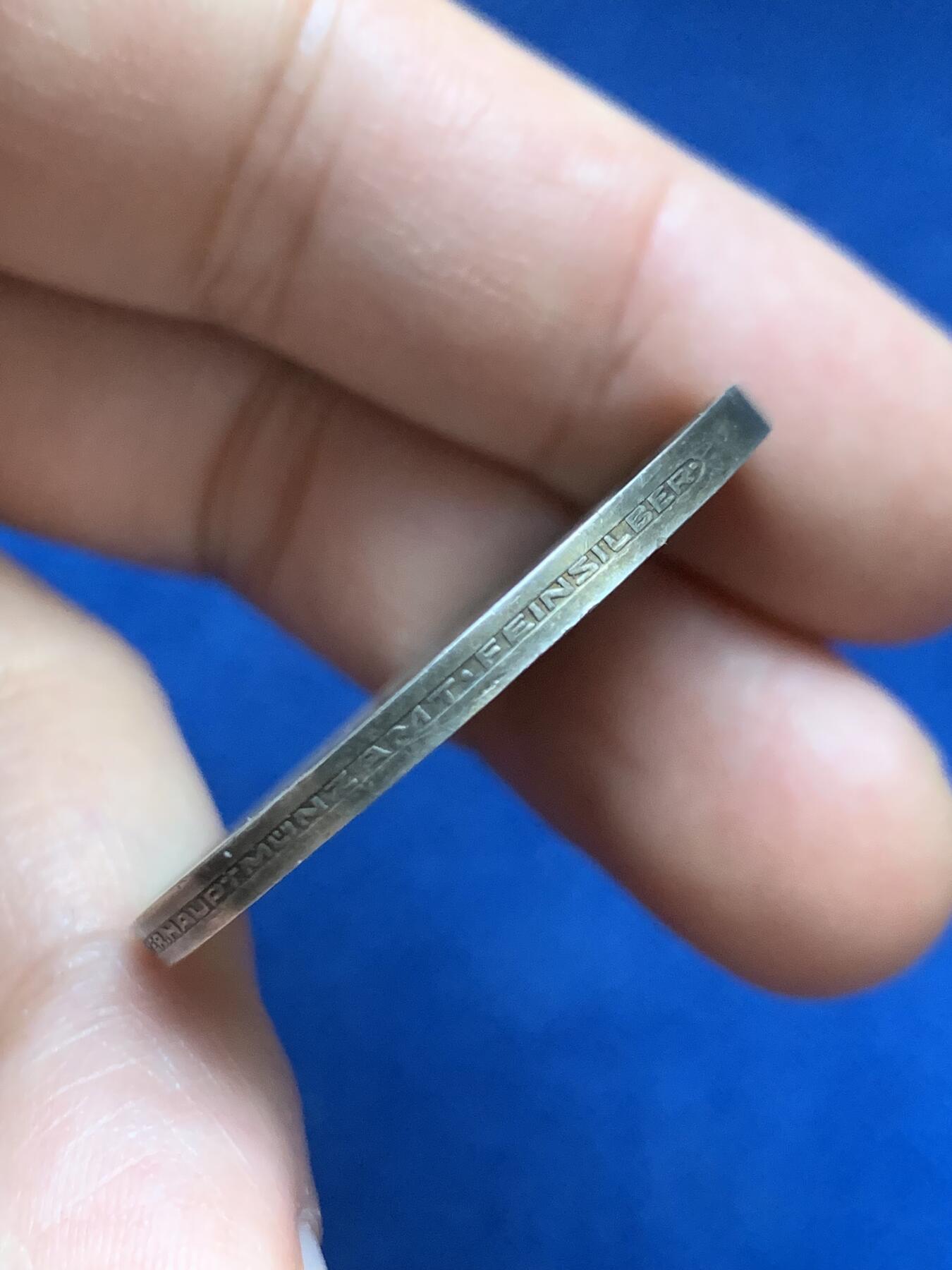 《竞宝斋》第446场 周日，周一，2场连拍 （全场包邮） 1934年德国帝国兴登堡带风车标银章 22克 35.8mm