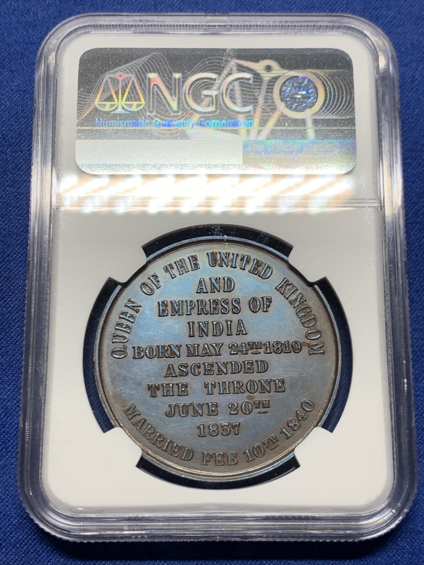 《竞宝斋》第446场 周日，周一，2场连拍 （全场包邮） NGC UNCD 1887年英国维多利亚披纱头像-50周年纪念铜章，状态不错。