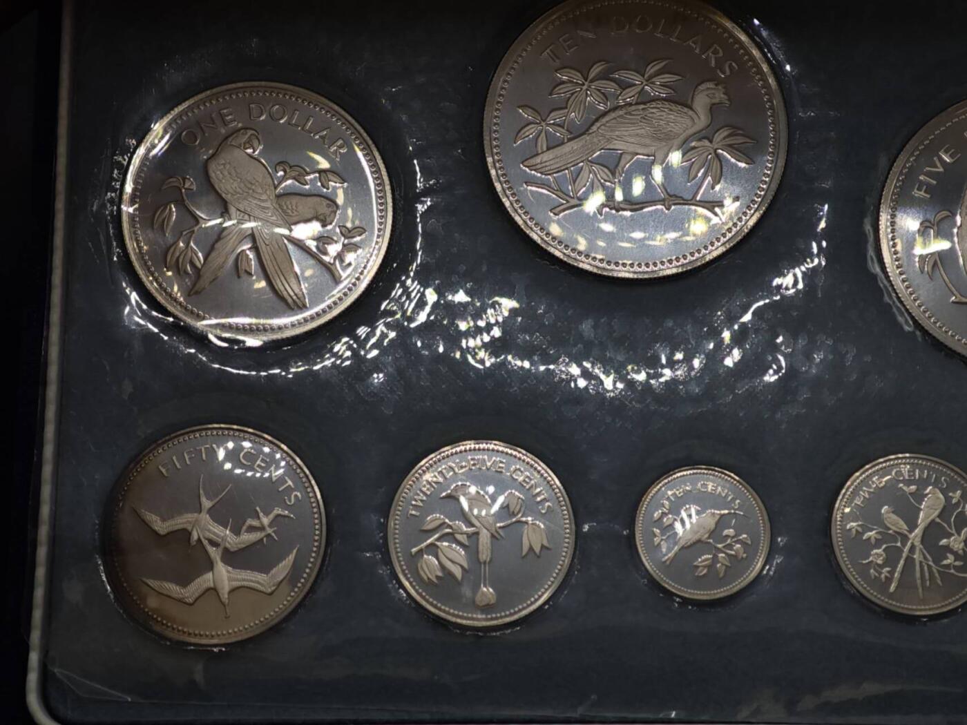 【淘币小摊】实时拍第八百二十二拍   银币套币场   满百包邮可预留二周 每周一统一发货   伯利兹1974年精制全银套币原盒原证925银102.85克银价1260