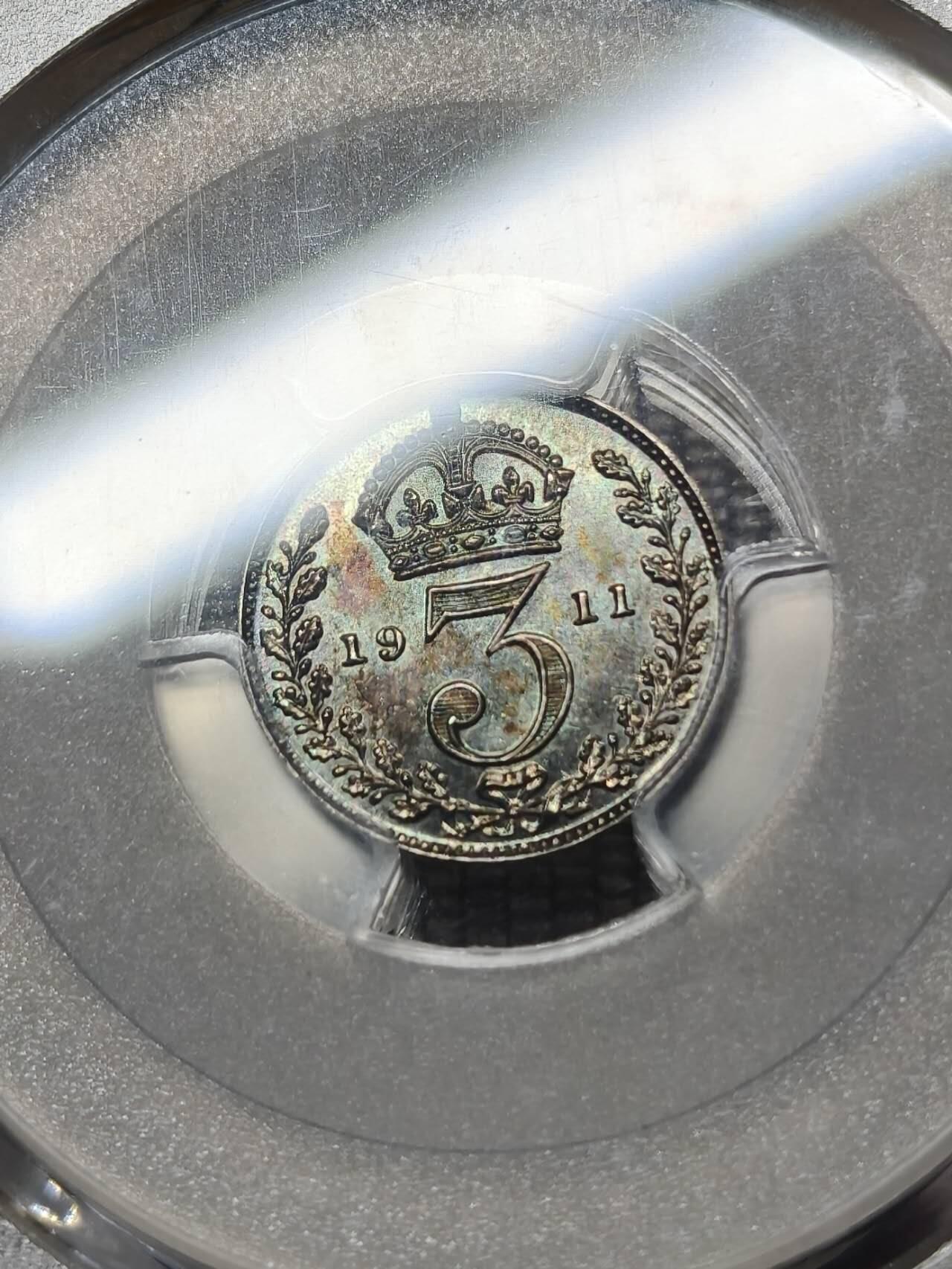 PCGS评级1911年英国乔治五世濯足节银币PL65 三枚连号，品相状态极佳，全是蓝绿色油润包浆