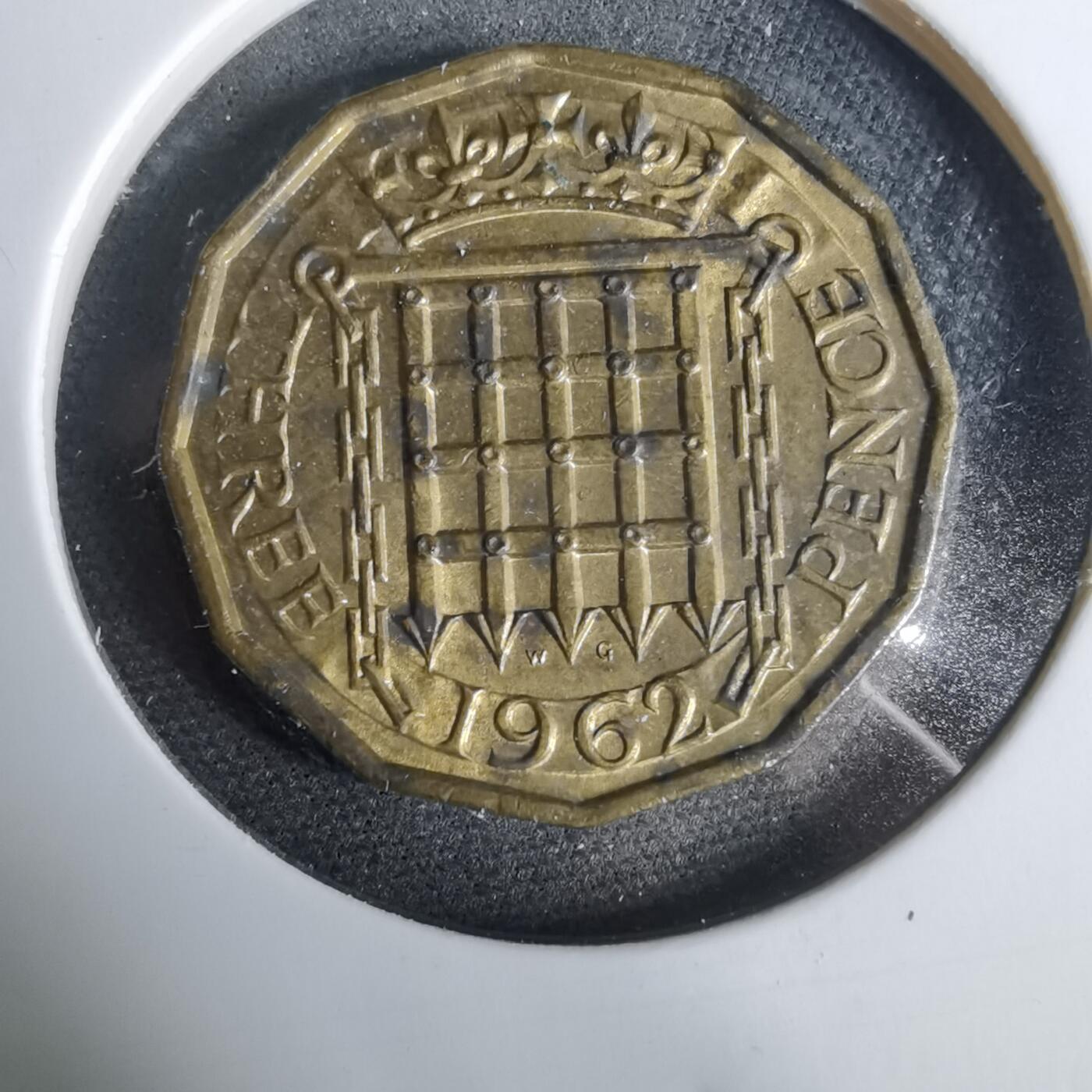 沼泽如烟--第925场 英国1962年3便士