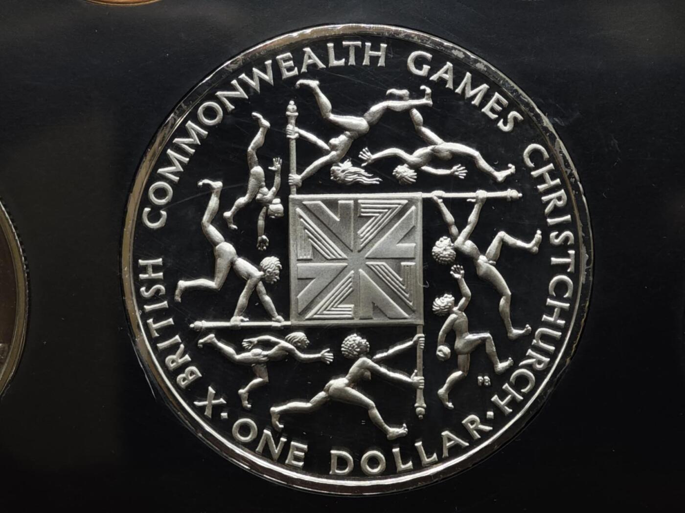 【淘币小摊】实时拍第八百二十二拍   银币套币场   满百包邮可预留二周 每周一统一发货   新西兰1974年精制套币含1元银币925银重27.2克925银银价333