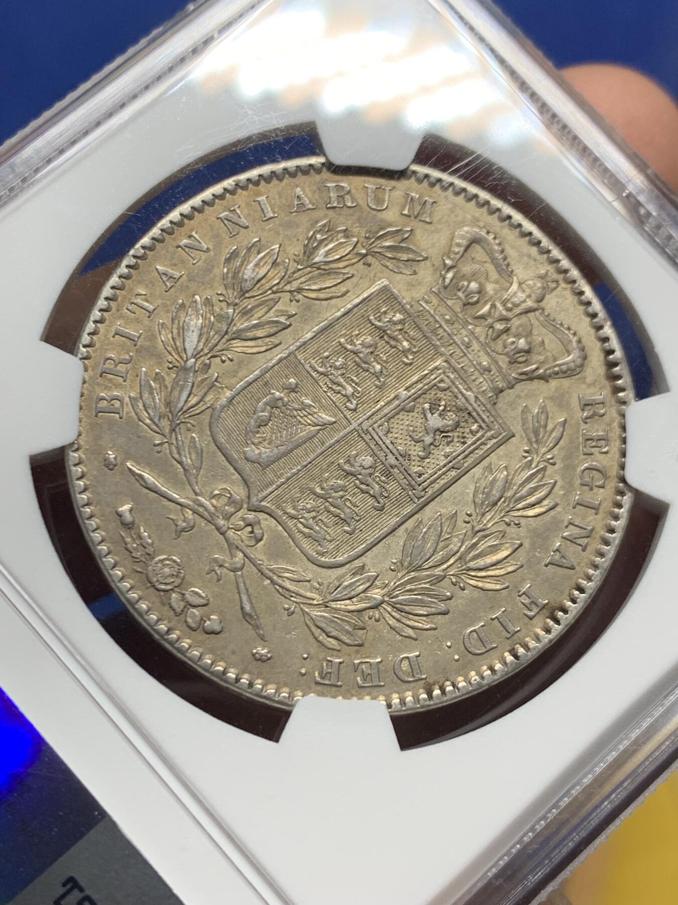 《竞宝斋》第446场 周日，周一，2场连拍 （全场包邮） NGC AUD 英国1844年小维克朗，英系经典，人像在au中都属于好品，金色包浆超美，一个小磕，错过不再有。