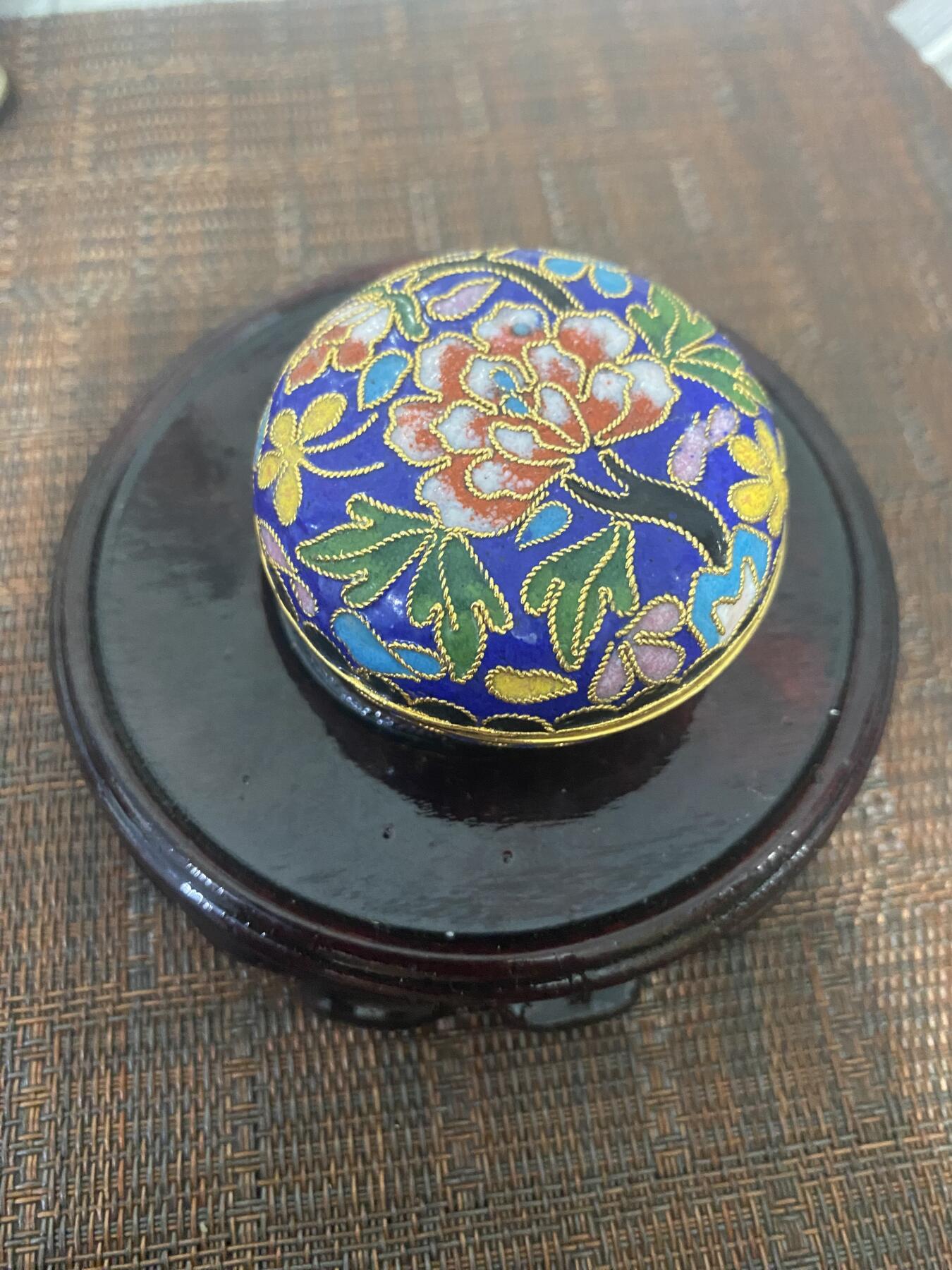 江南站杂件场 精美景泰蓝胭脂盒