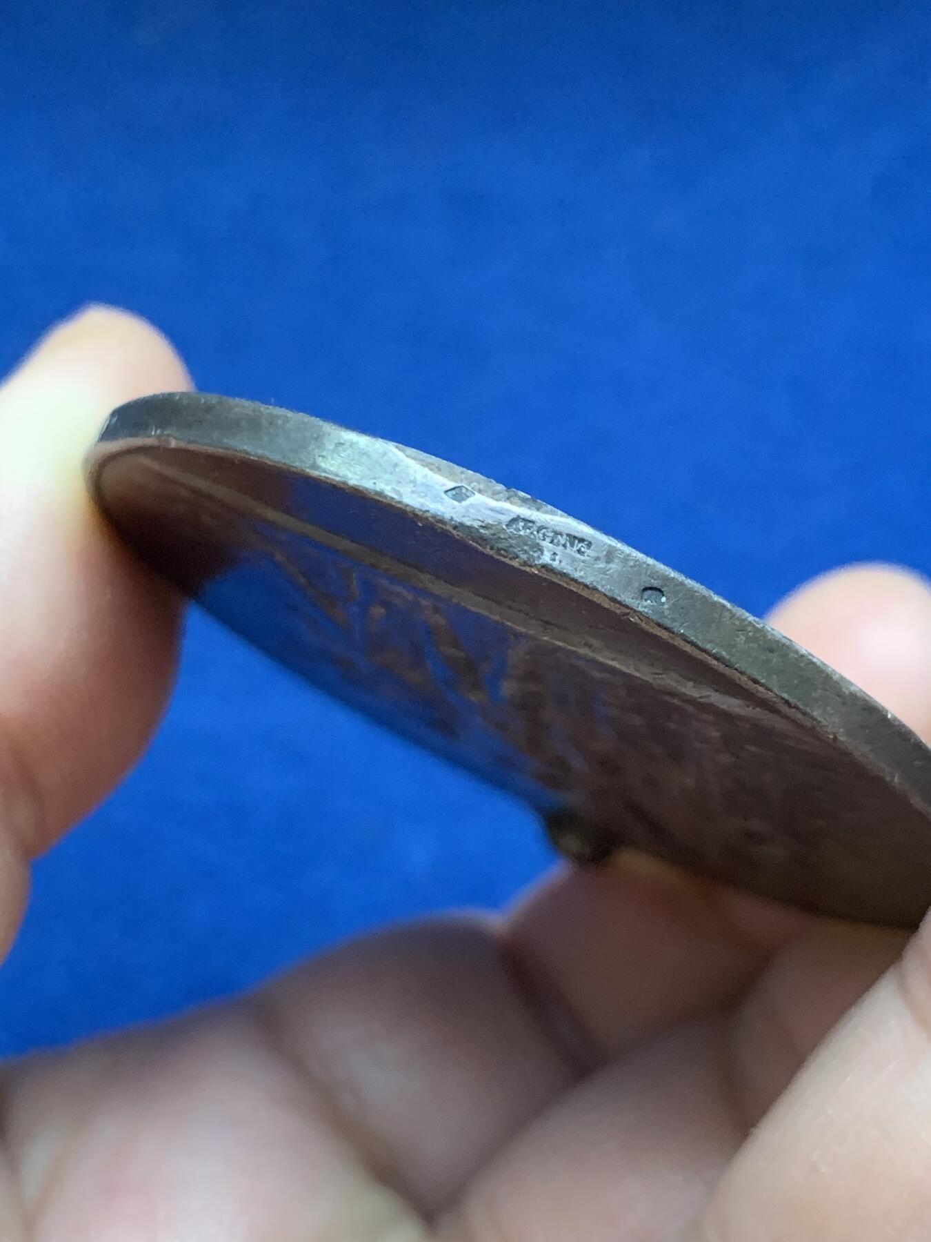 《竞宝斋》第446场 周日，周一，2场连拍 （全场包邮） 法国射击比赛大银章 带环重约58.65克 50mm 菱形银标边铭