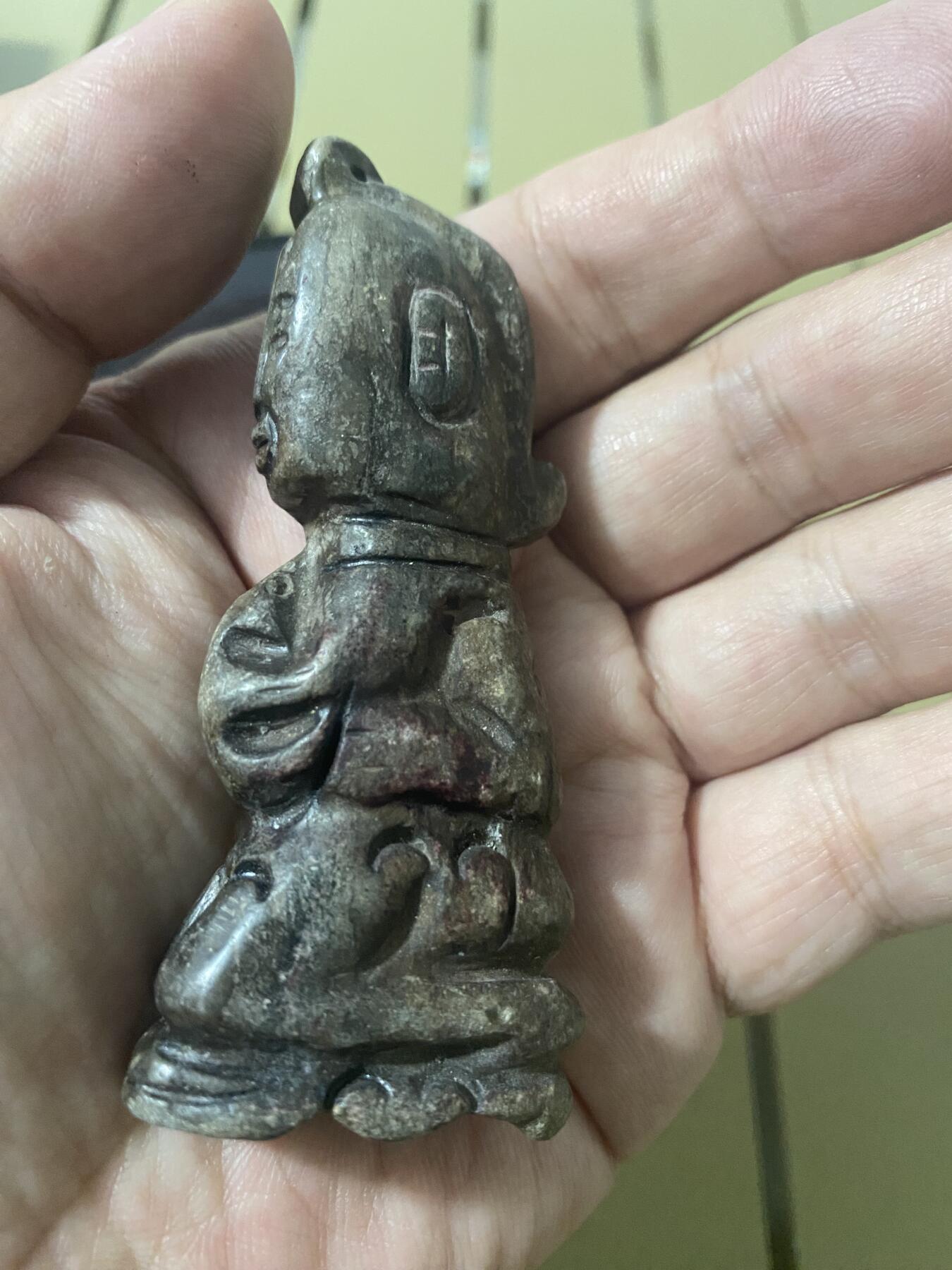 江南站杂件场 老玉石手把件