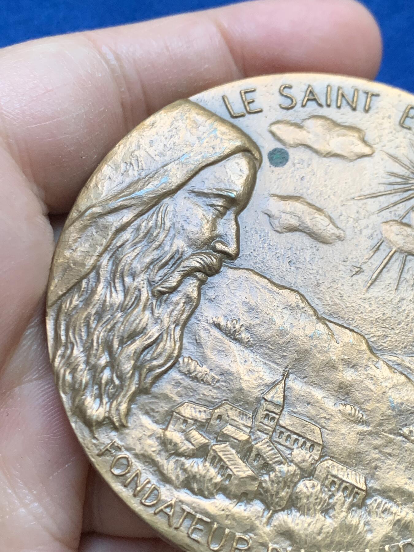 《竞宝斋》第446场 周日，周一，2场连拍 （全场包邮） 法国小教堂村创建人圣雅各布大铜章 直径67.7mm 重量182.7g 1984 丰饶角铜标