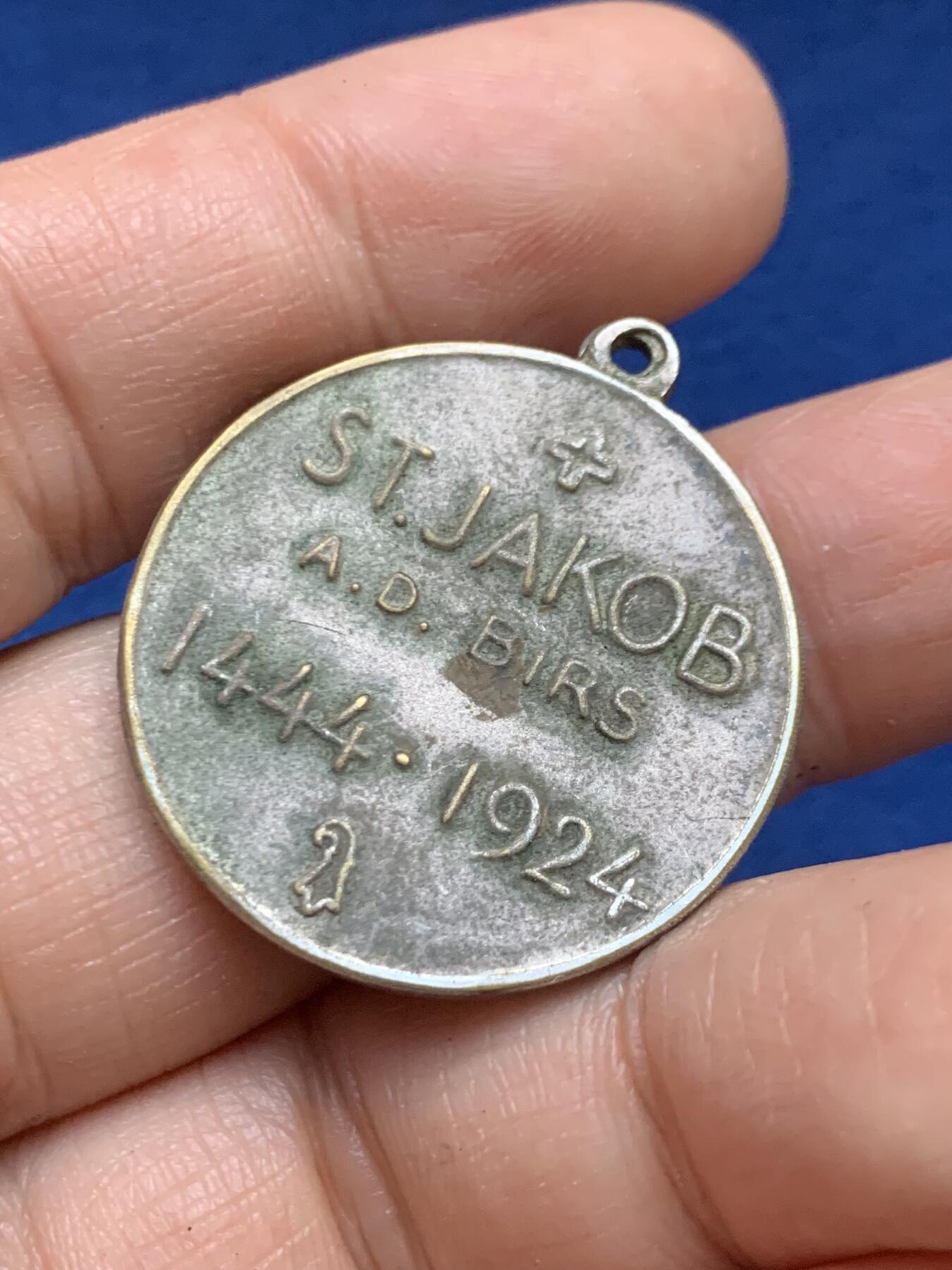 《竞宝斋》第446场 周日，周一，2场连拍 （全场包邮） 1924年宗教活动纪念章 12.6克 30mm