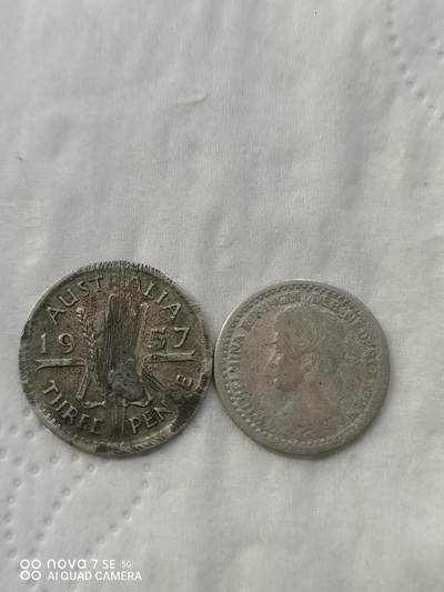 外国银币 - 品弱小银币两枚