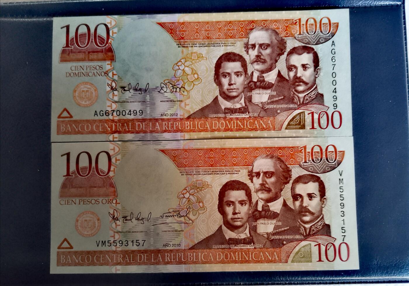 全新多米尼加共和国2010、2012年100比索靓品纸币2枚一对