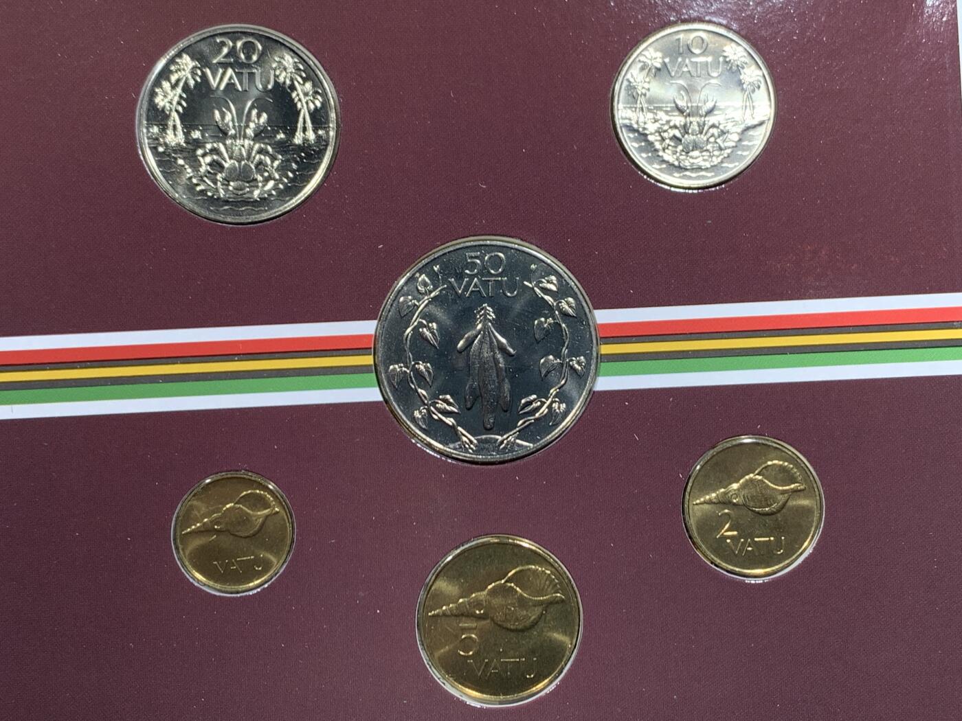 《竞宝斋》第446场 周日，周一，2场连拍 （全场包邮） 瓦努阿图1983年造币厂套装 全6枚套币 英国皇家造币 好品