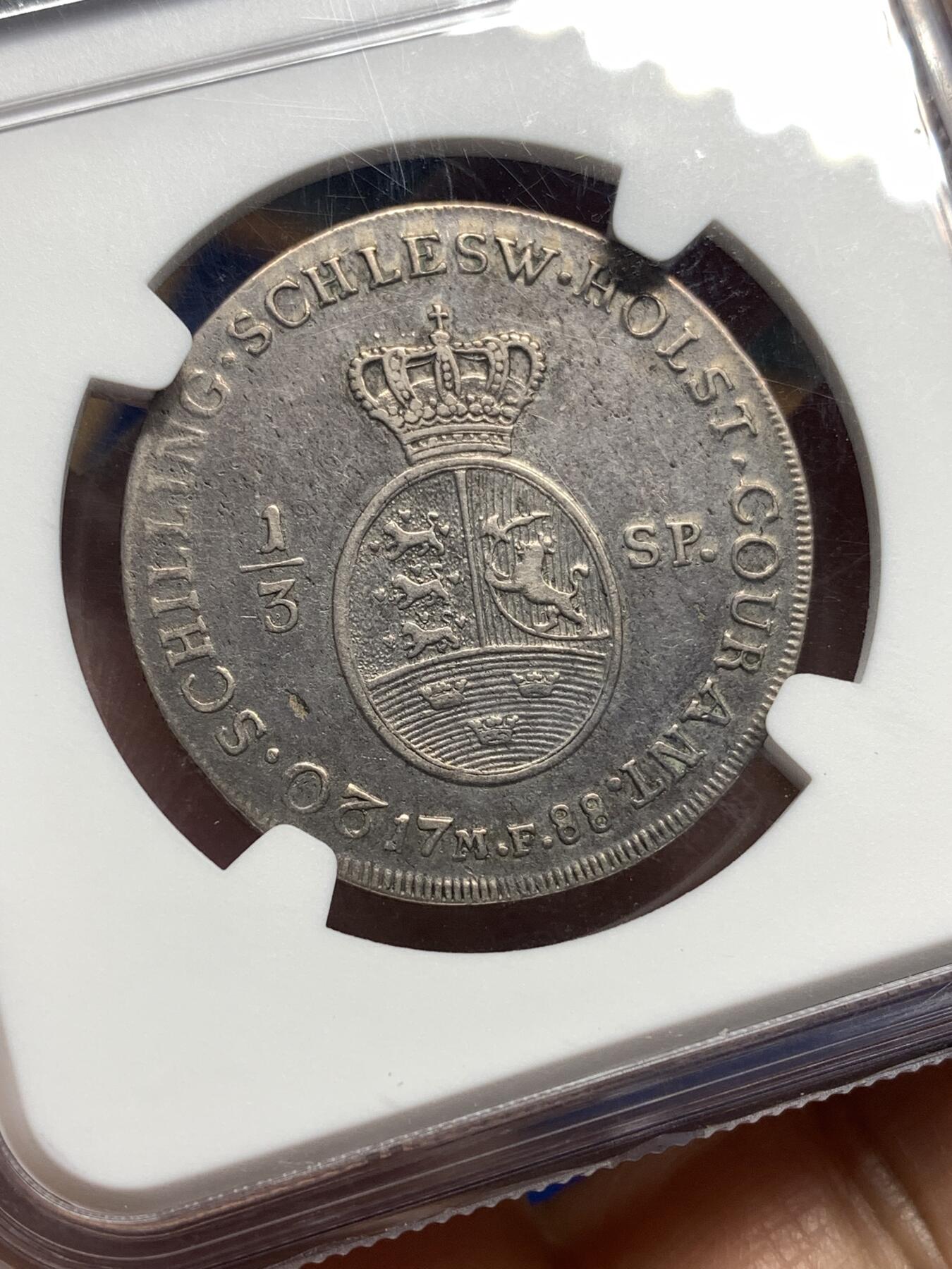 《竞宝斋》第446场 周日，周一，2场连拍 （全场包邮） NGC XFD 丹麦 石勒苏益格公国 1788年-MF 1/3达勒 银币 少见的北欧国家钱币 传世包浆 细节良好 克书参考价500美金（XF-40） 稀缺品种