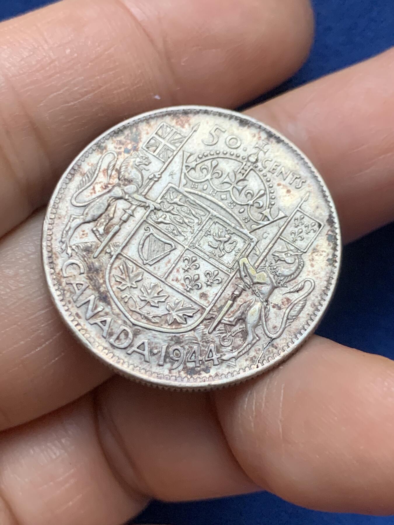 《竞宝斋》第446场 周日，周一，2场连拍 （全场包邮） 加拿大1944年50分银币 包浆漂亮