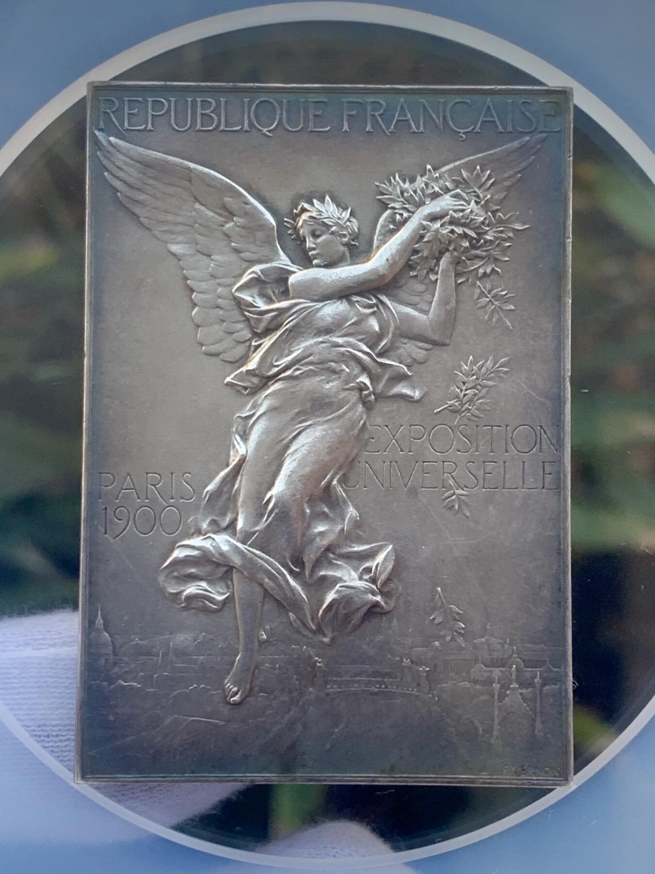 掌中浮雕-藏着的欧洲第045场 NGC MS61 : 1900年法国第十届卓越学校射击冠军赛镀银铜章 , 42 X 60mm，稀少！ Nicolas Maier法国章优秀作品集#157号