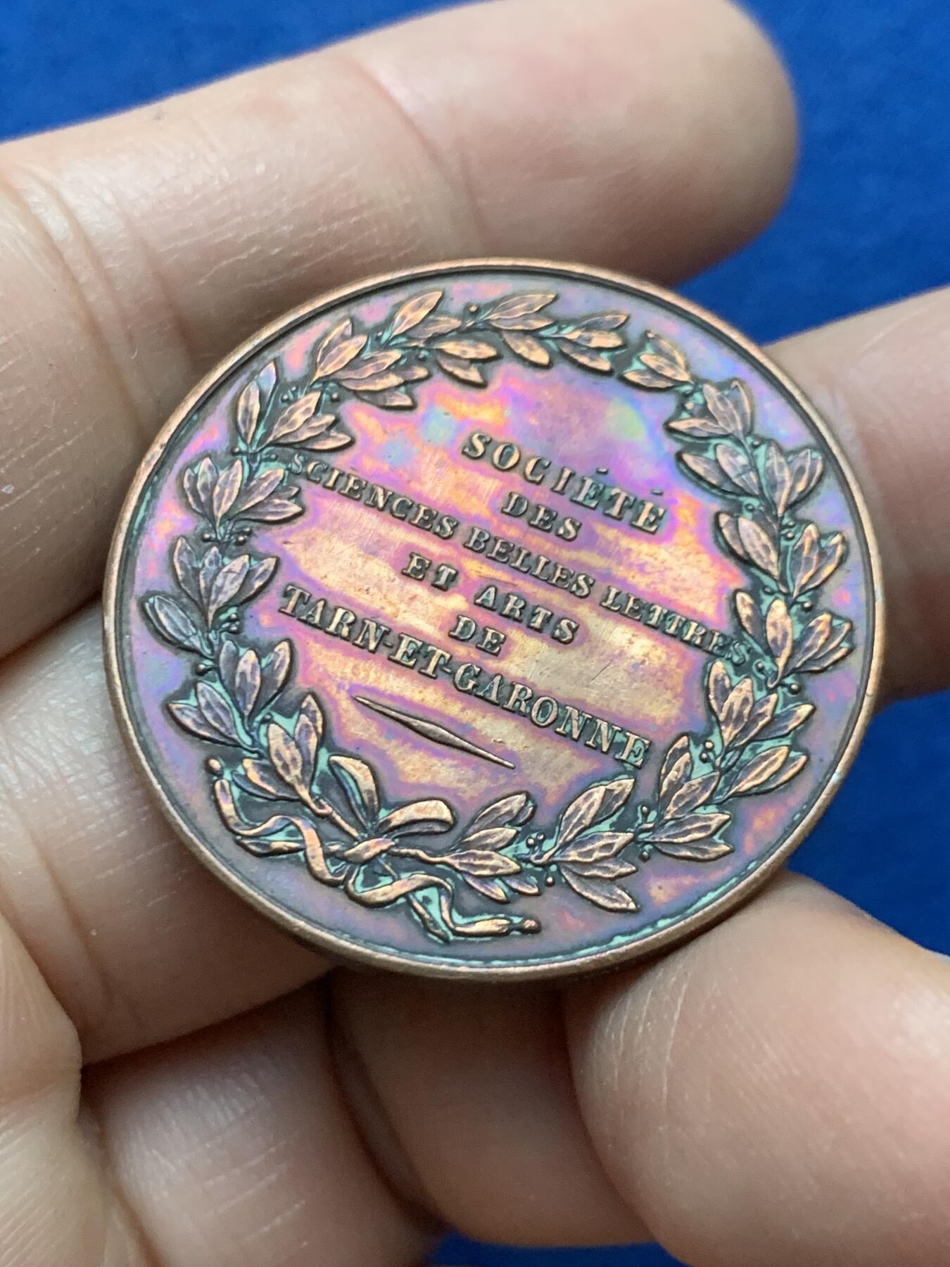 《竞宝斋》第446场 周日，周一，2场连拍 （全场包邮） 法国塔尔纳-加龙省文理与艺术学会纪念铜章 15.4克 33.5mm 蜜蜂铜标