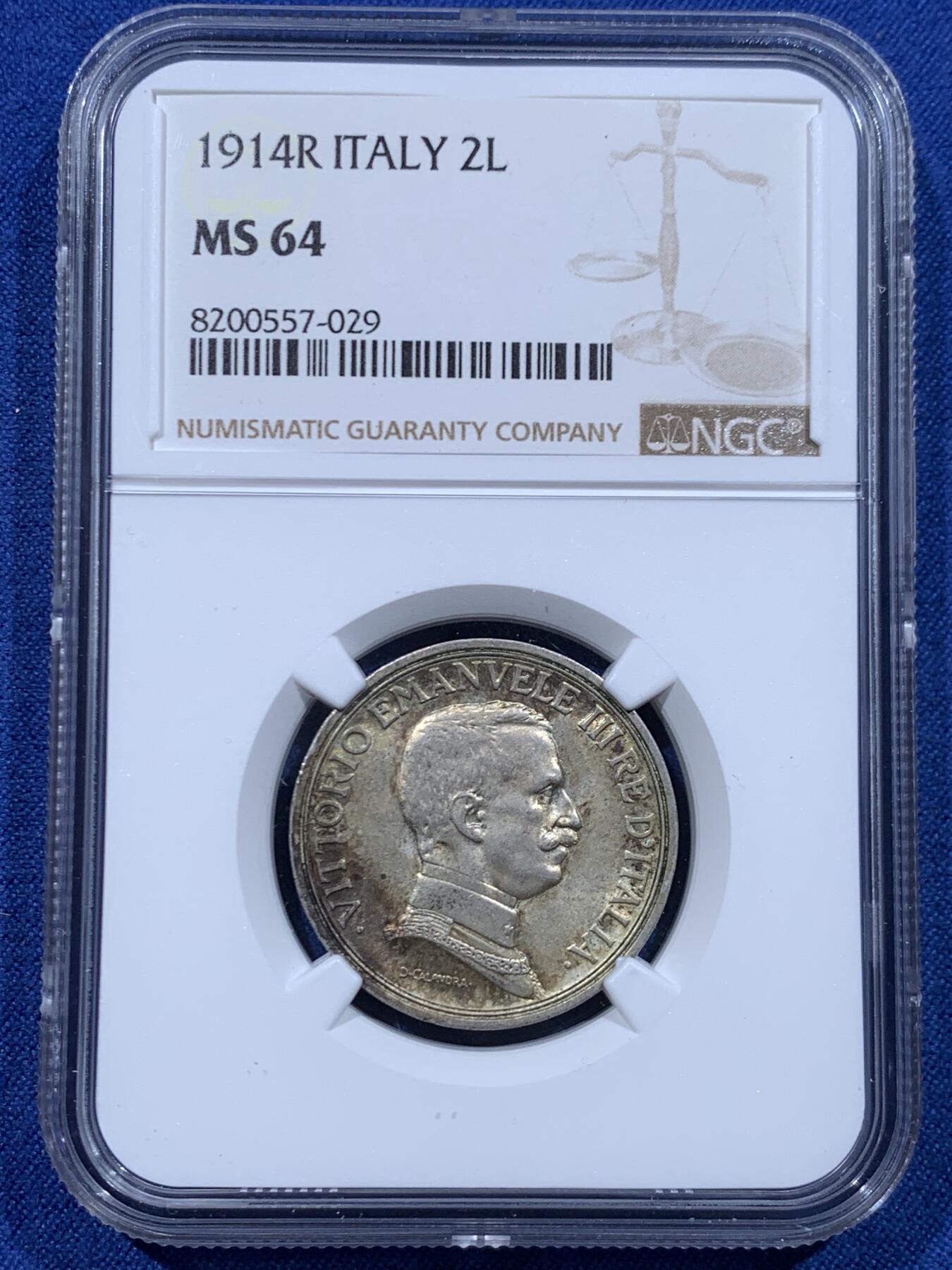 《竞宝斋》第446场 周日，周一，2场连拍 （全场包邮） NGC MS64 意大利 1914年 2里拉 马车银币 马车面带彩浆 像是马踏祥云 非常漂亮