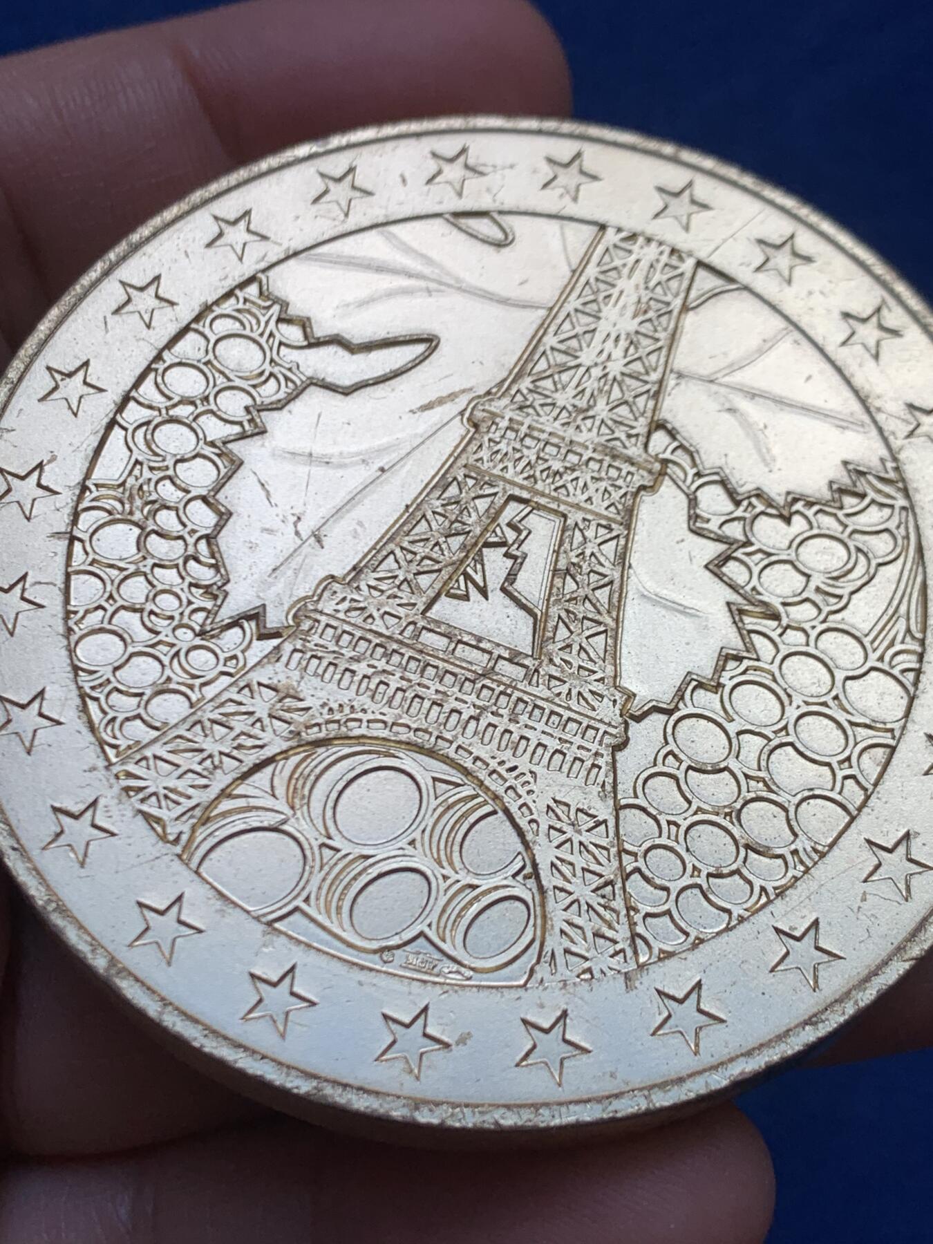 《竞宝斋》第446场 周日，周一，2场连拍 （全场包邮） 法国葡萄酒国际挑战赛大铜章 直径62.5mm 重量172g 超级厚实