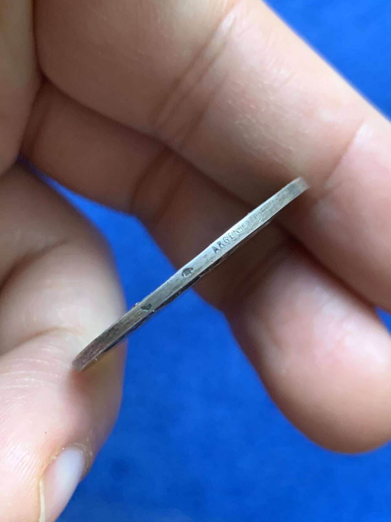 《竞宝斋》第446场 周日，周一，2场连拍 （全场包邮） 法国1909年音乐艺术和工业协会银章 11.5克31.8mm 菱形银标