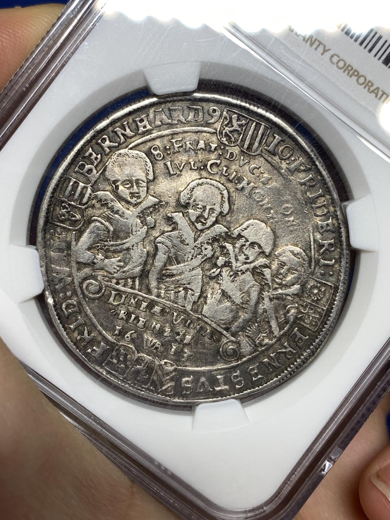 《竞宝斋》第446场 周日，周一，2场连拍 （全场包邮） NGC VF30 德国萨克森-魏玛1613年八兄弟1泰勒银币，稀少，人像清晰400多年状态难得