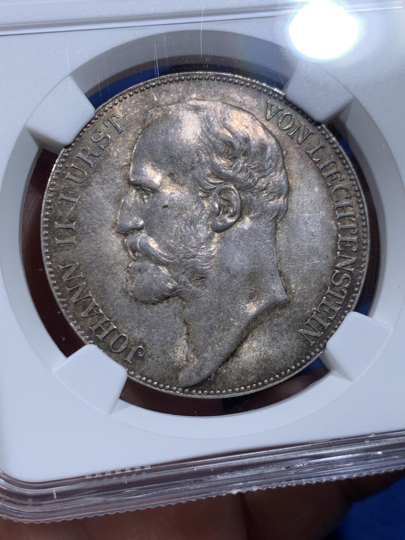 《竞宝斋》第446场 周日，周一，2场连拍 （全场包邮） NGC MS63 列支敦士登1904年约翰二世亲王5克朗银币 深包浆带底光 高分确实少见 标签年份错误