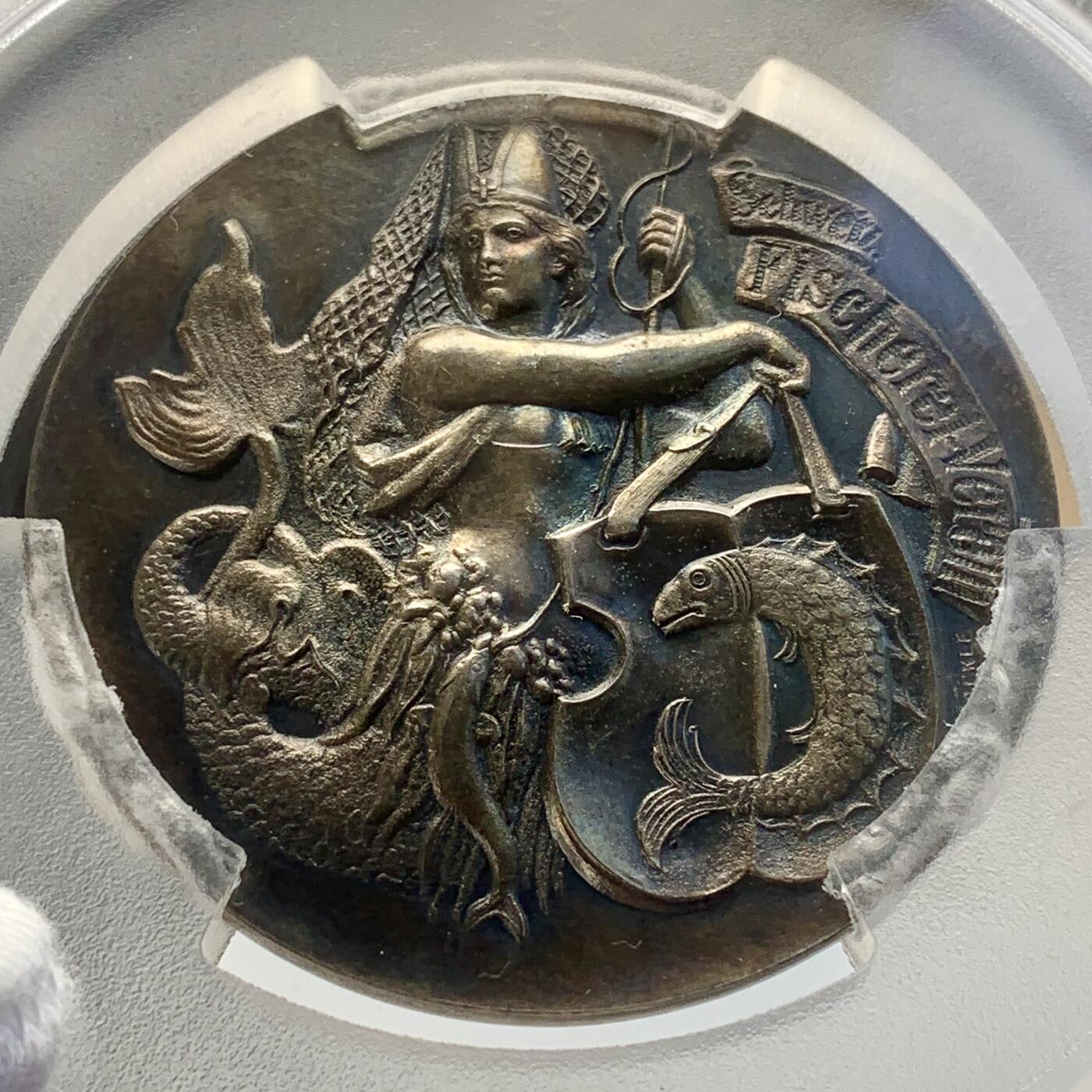 掌中浮雕-藏着的欧洲第045场 PCGS MS62 : 1894年瑞士钓鱼协会银章，55mm，图案精美