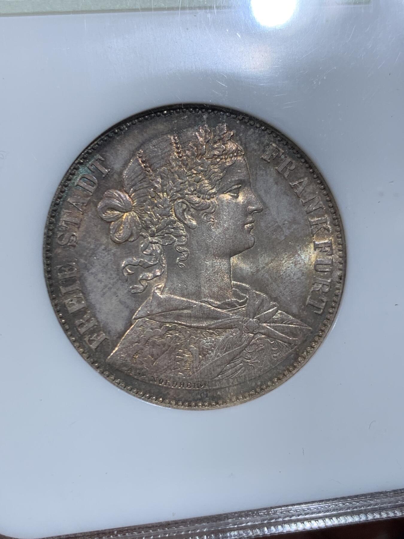 《竞宝斋》第446场 周日，周一，2场连拍 （全场包邮） NGC MS63 德国1860年法兰克福少女泰勒银币 季军分