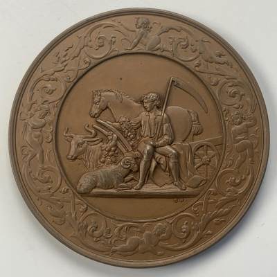 掌中浮雕-藏着的欧洲第045场 - 1857年维也纳农业协会成立50周年纪念，68mm，背面花环中间为凸起的半球形