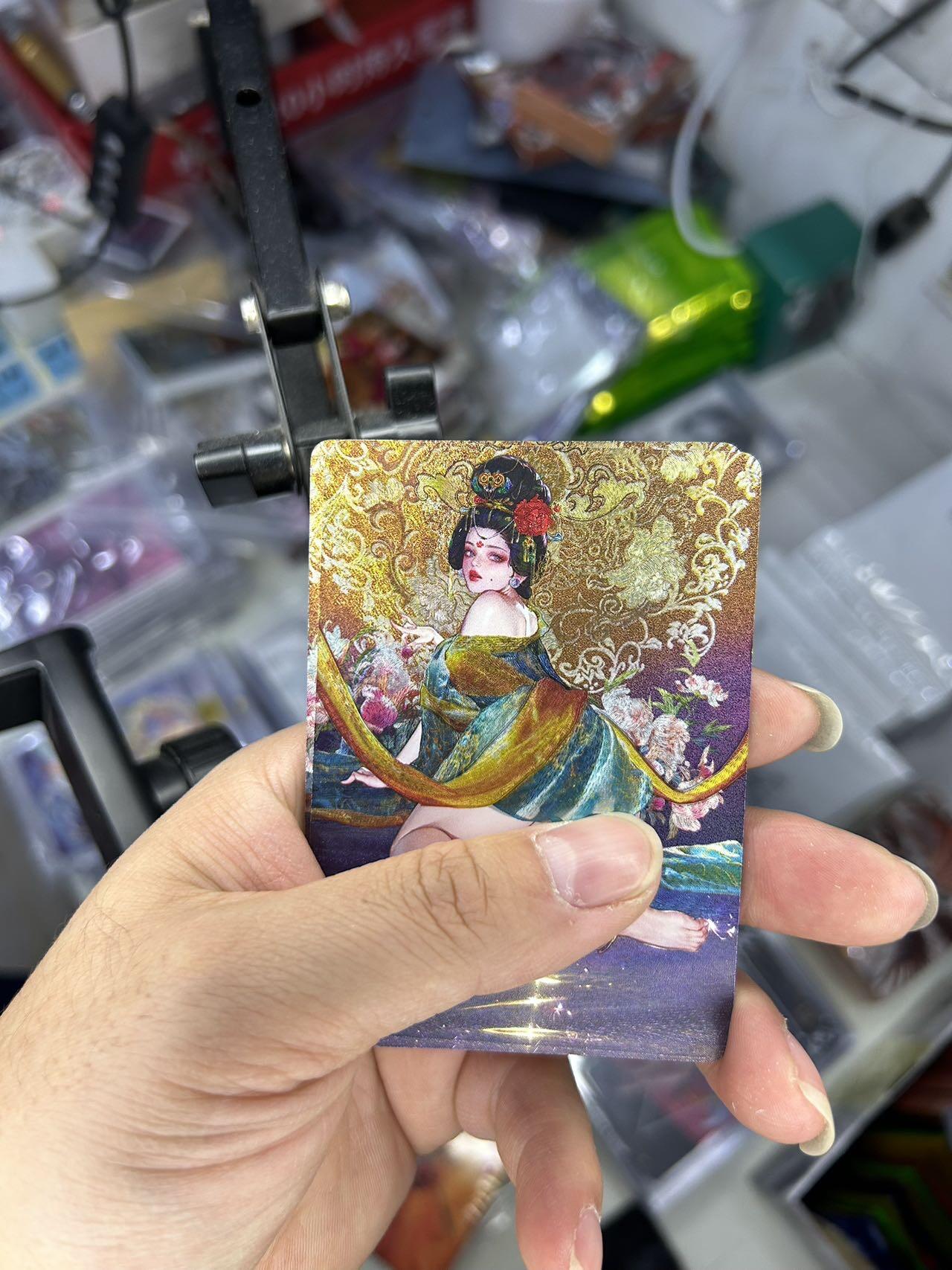 喜灰玩卡首拍第一期免佣金 燎原炎卡罐儿四大美女之杨玉环浮雕折光三渐变